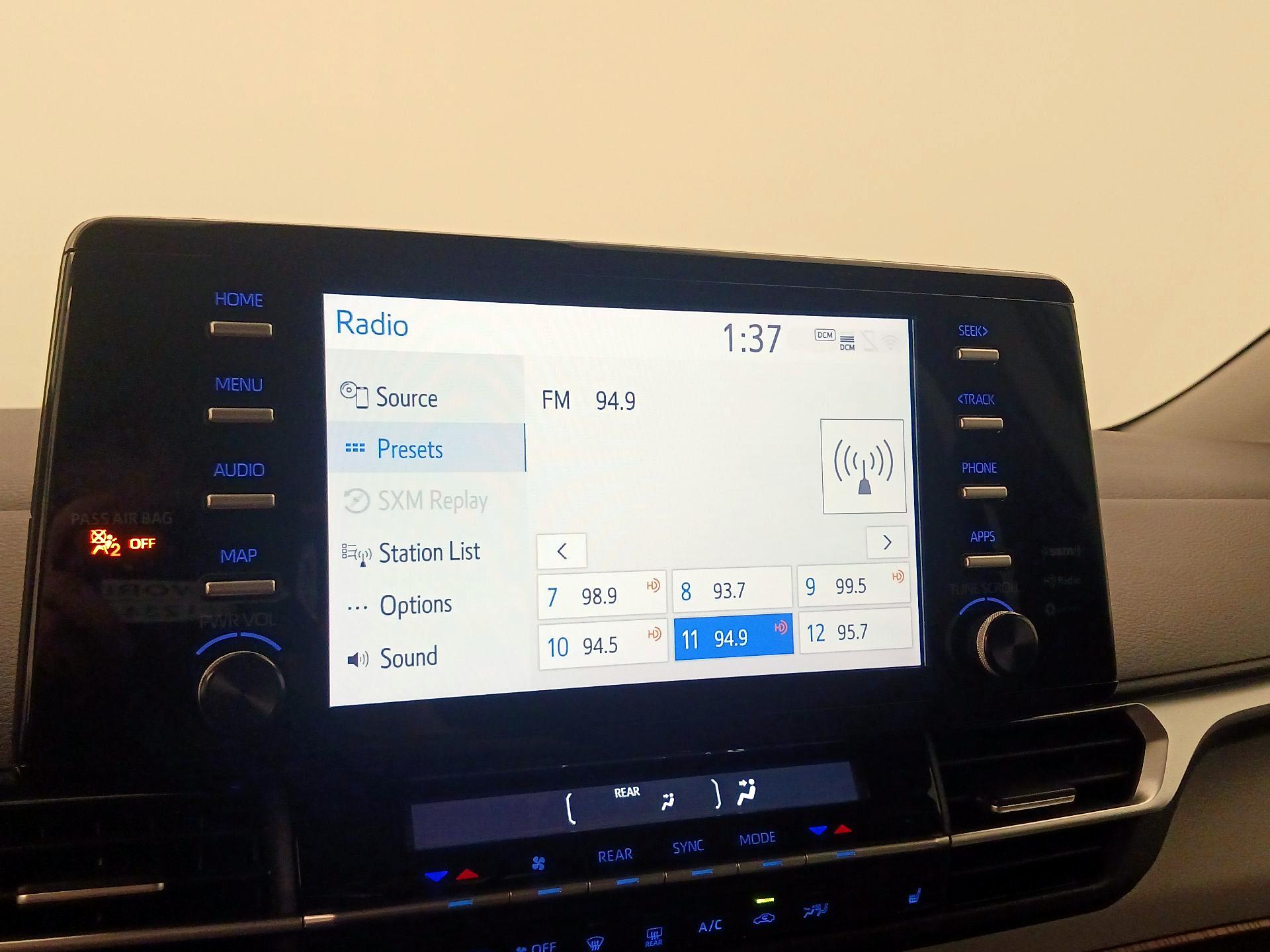 Thumbnail: 2024 Toyota Sienna - 15