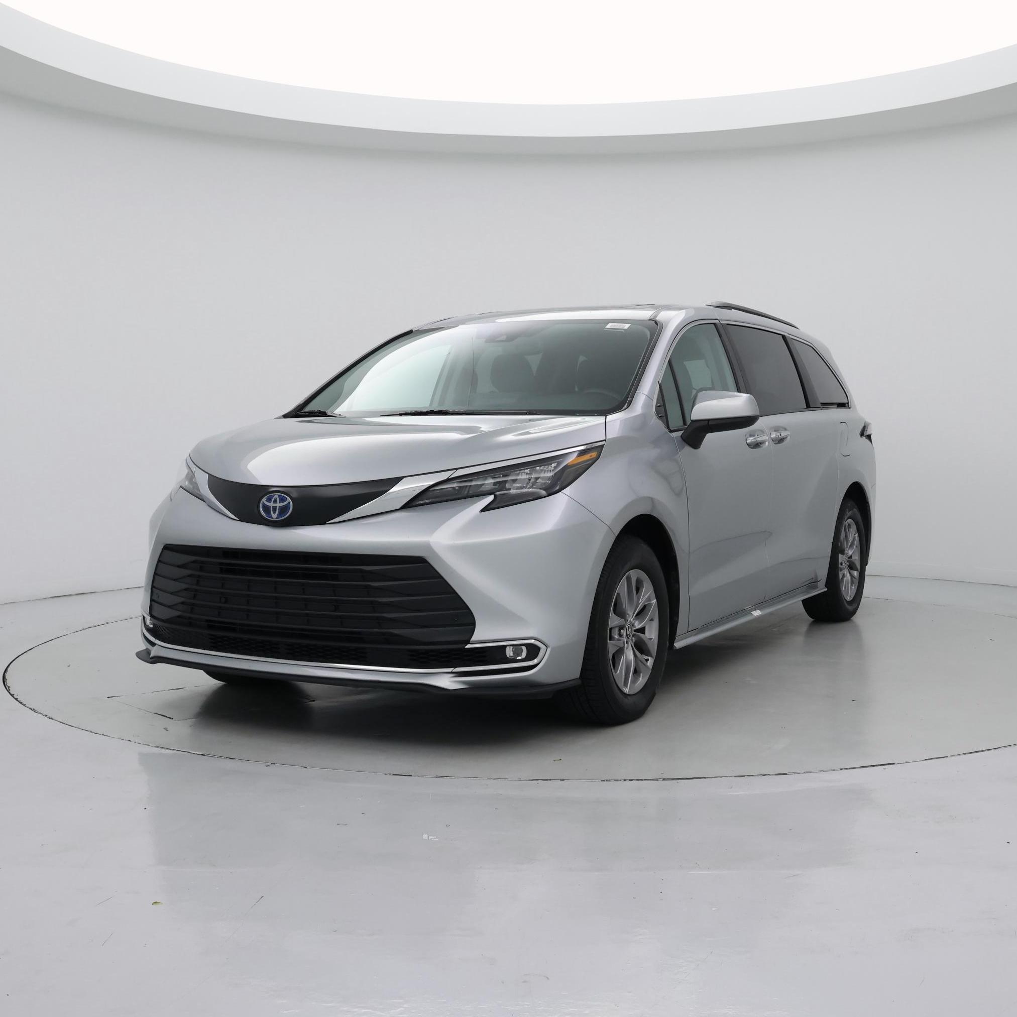 Thumbnail: 2024 Toyota Sienna - 4