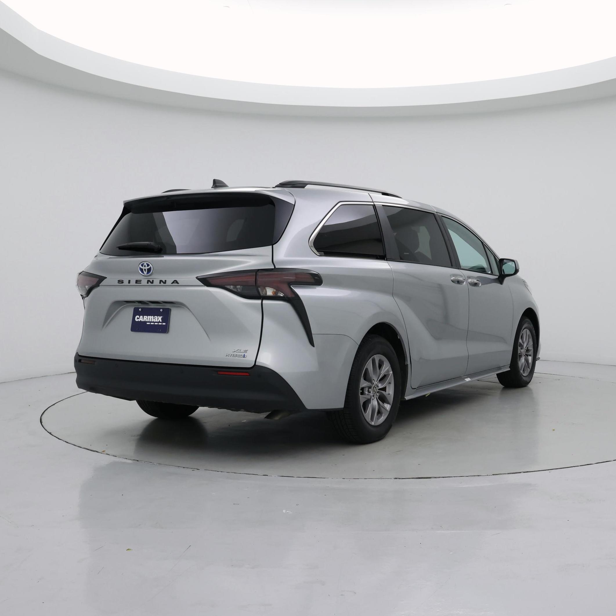 Thumbnail: 2024 Toyota Sienna - 8