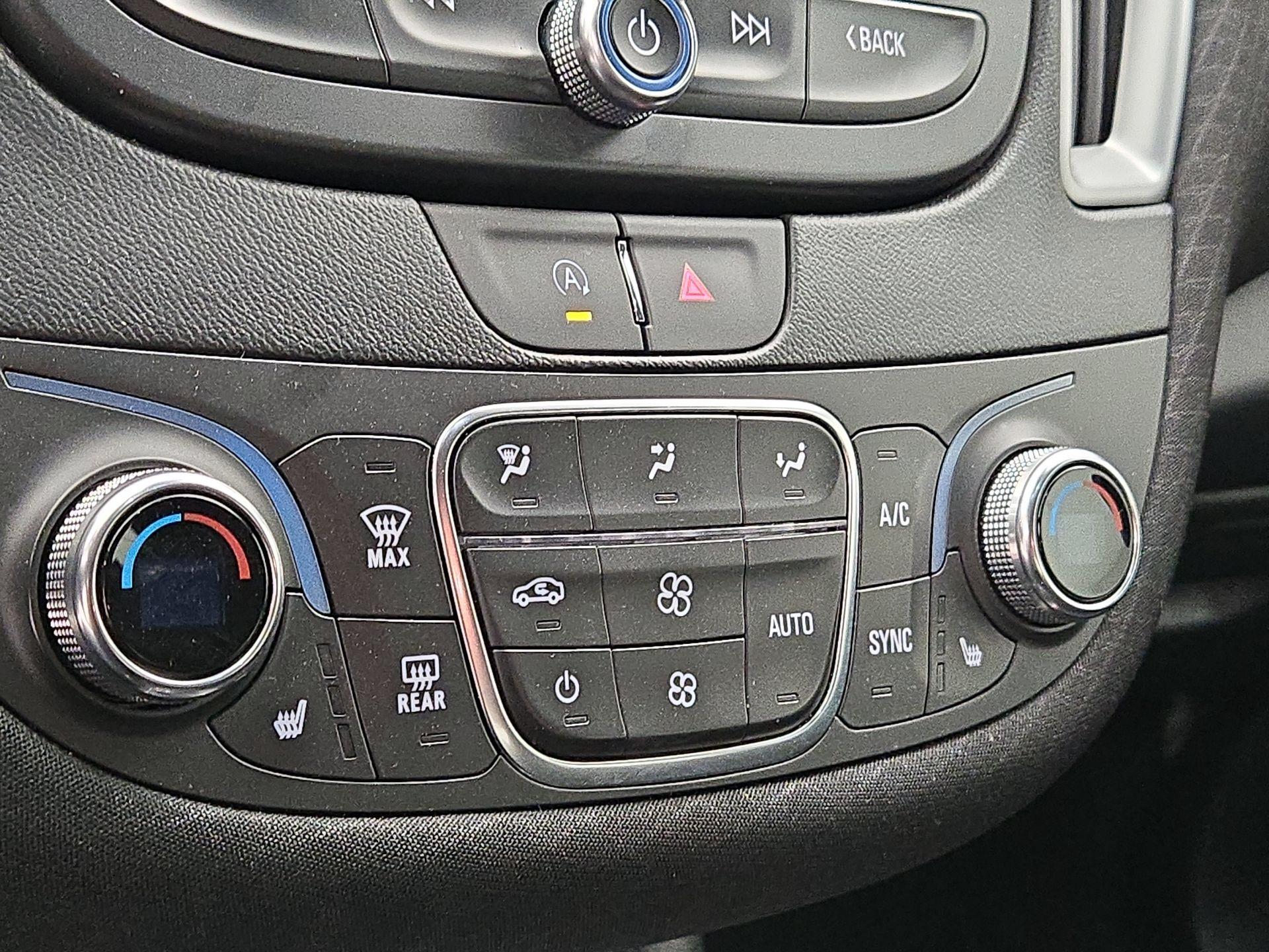 Thumbnail: 2024 Chevrolet Malibu - 15