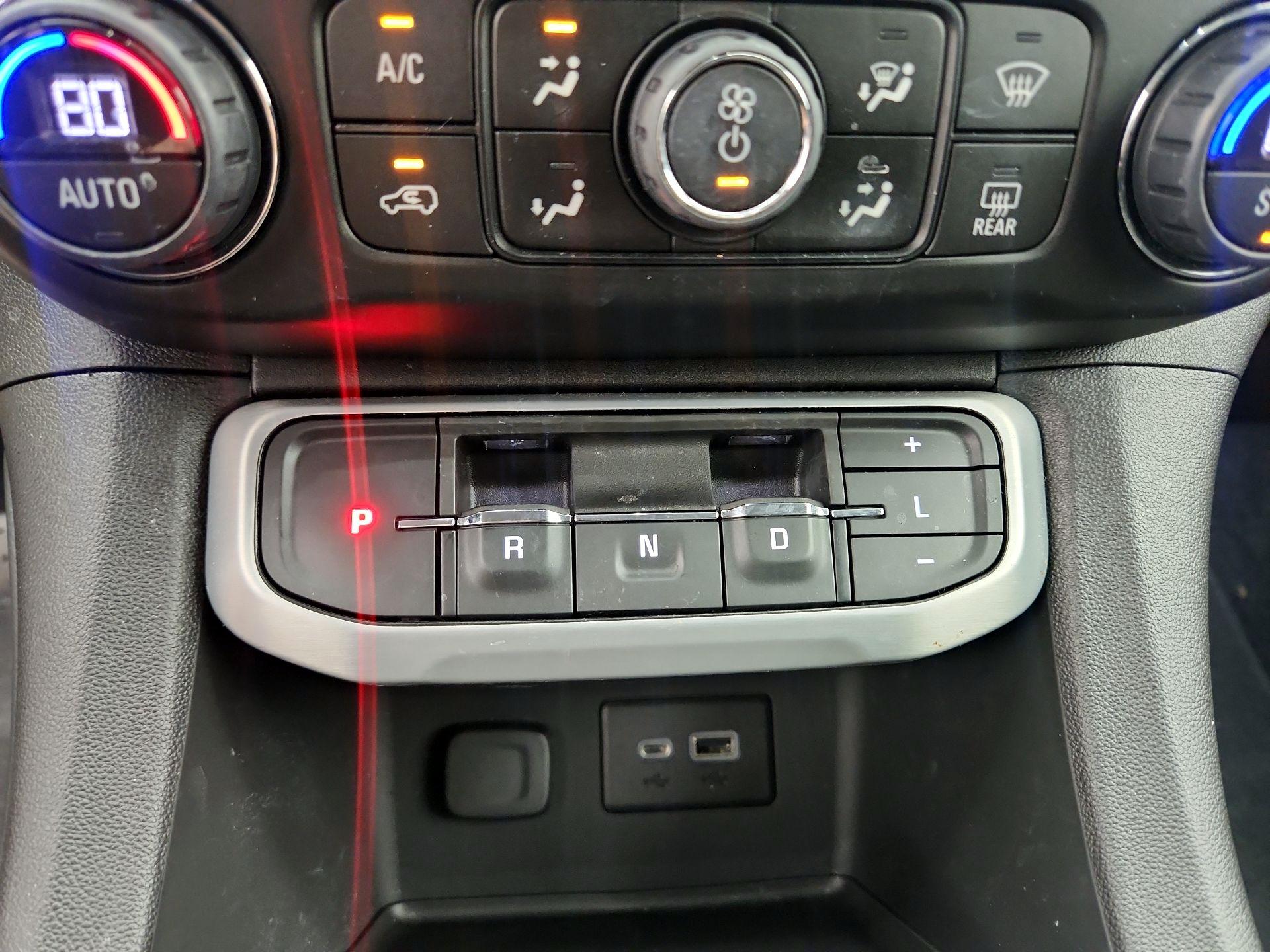 Thumbnail: 2022 GMC Acadia - 17