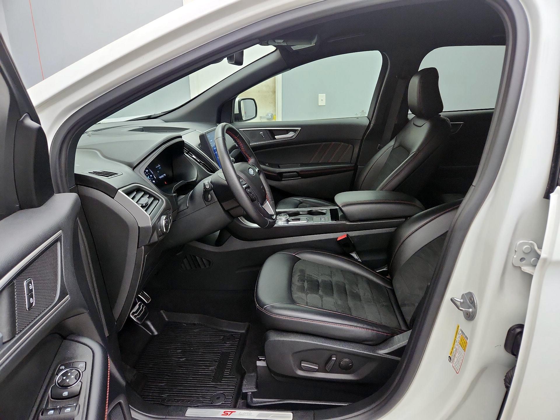 Thumbnail: 2022 Ford Edge - 11