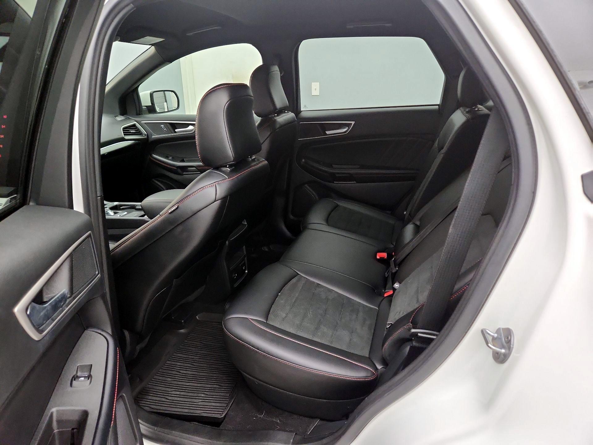 Thumbnail: 2022 Ford Edge - 20