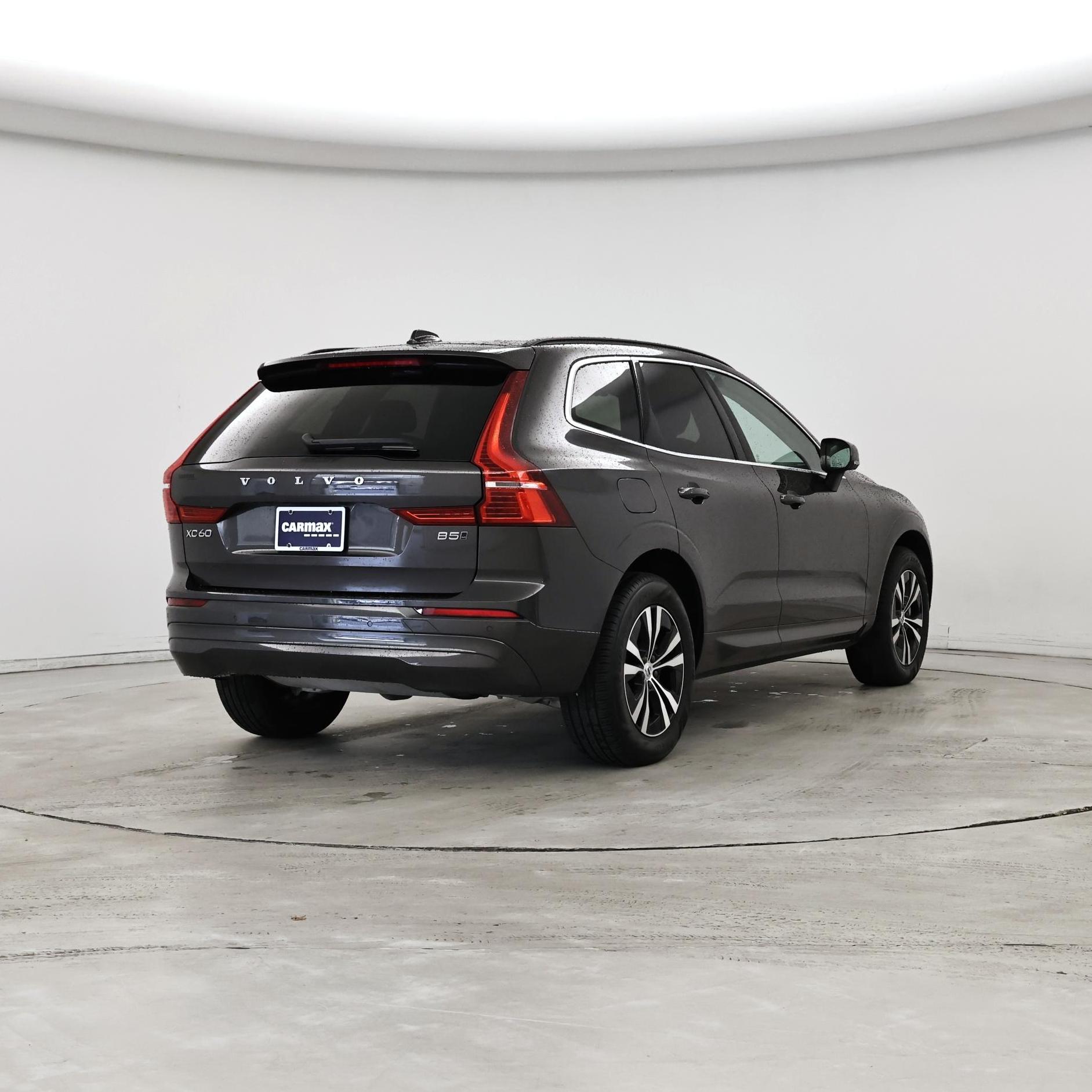 Thumbnail: 2023 Volvo XC60 - 8