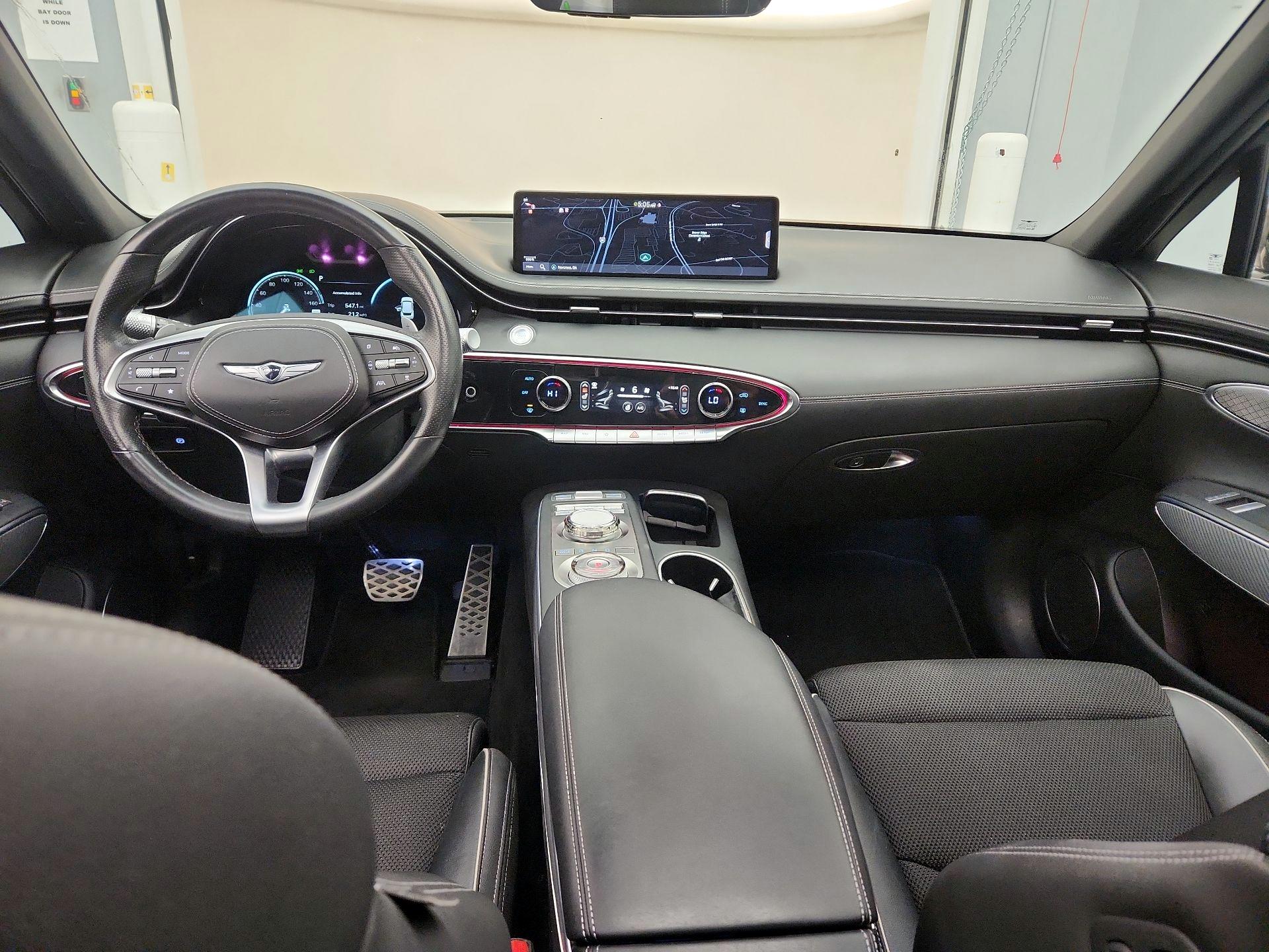 Thumbnail: 2023 Genesis GV70 - 9