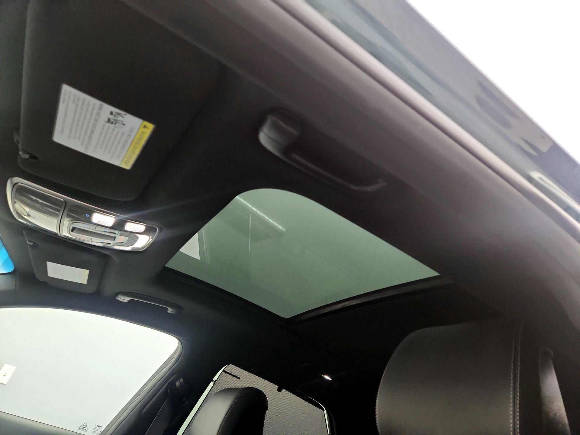 Thumbnail: 2023 Genesis GV70 - 20