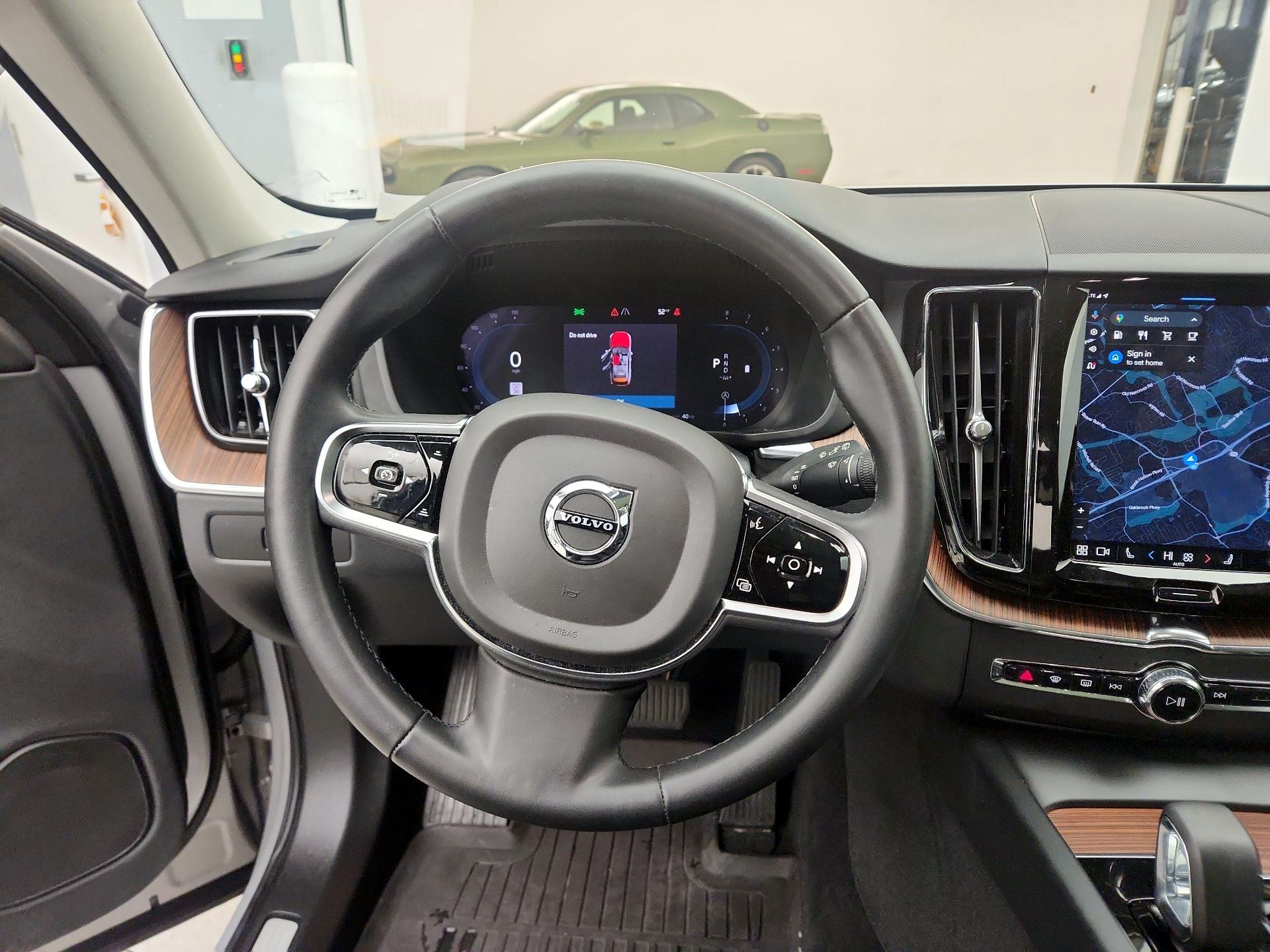 Thumbnail: 2024 Volvo XC60 - 10