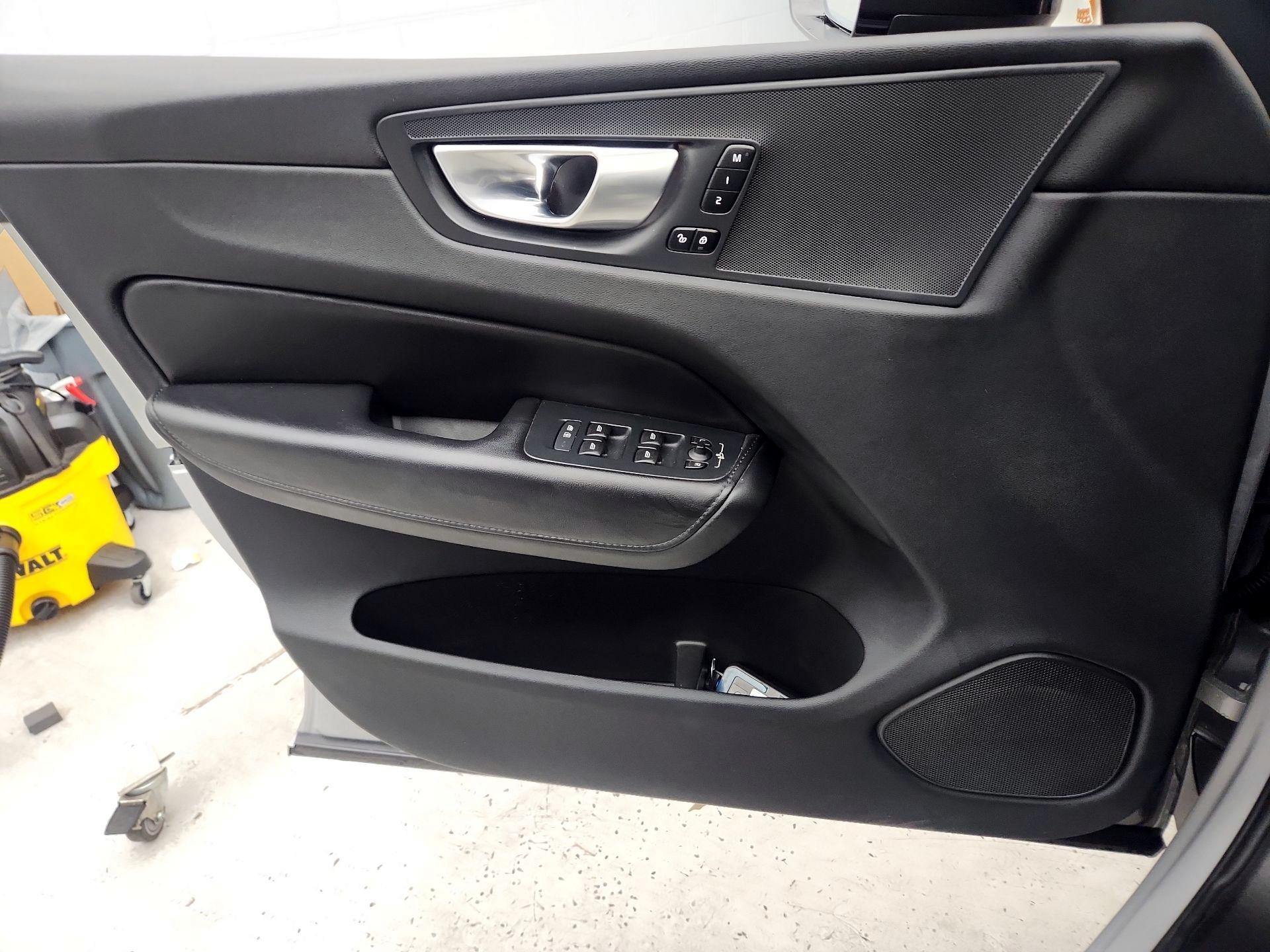 Thumbnail: 2024 Volvo XC60 - 12