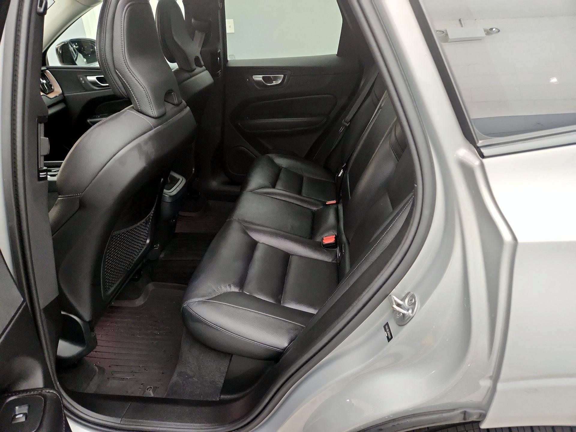 Thumbnail: 2024 Volvo XC60 - 20