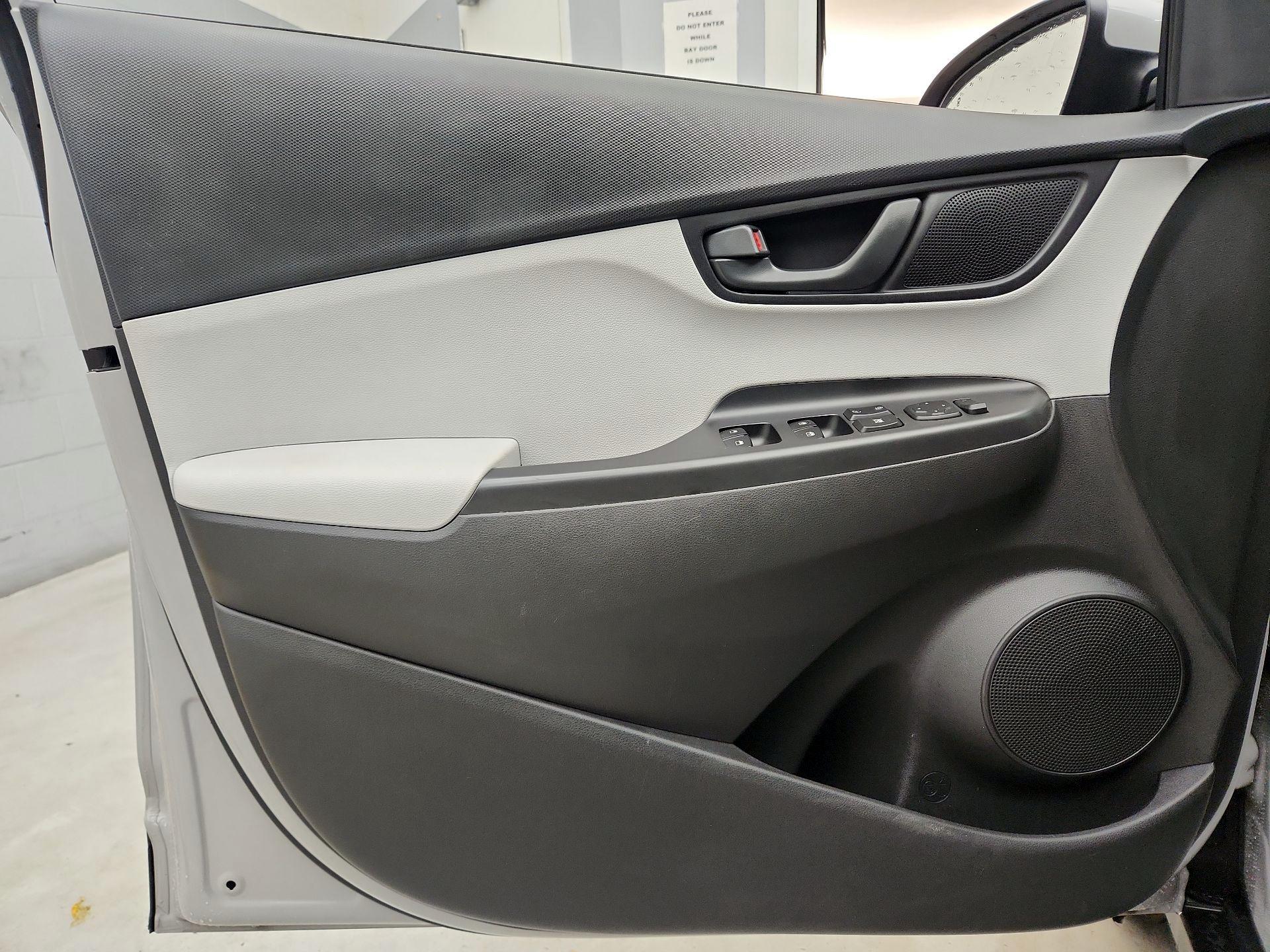 Thumbnail: 2023 Hyundai Kona - 12