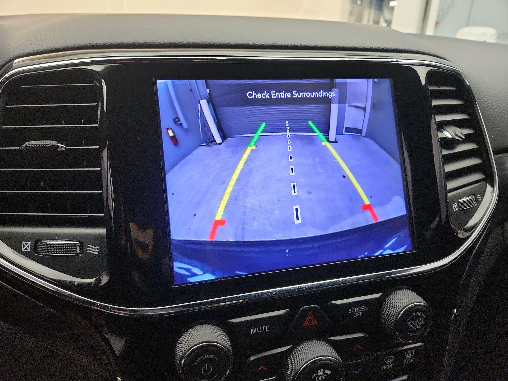 Thumbnail: 2020 Jeep Grand Cherokee - 15