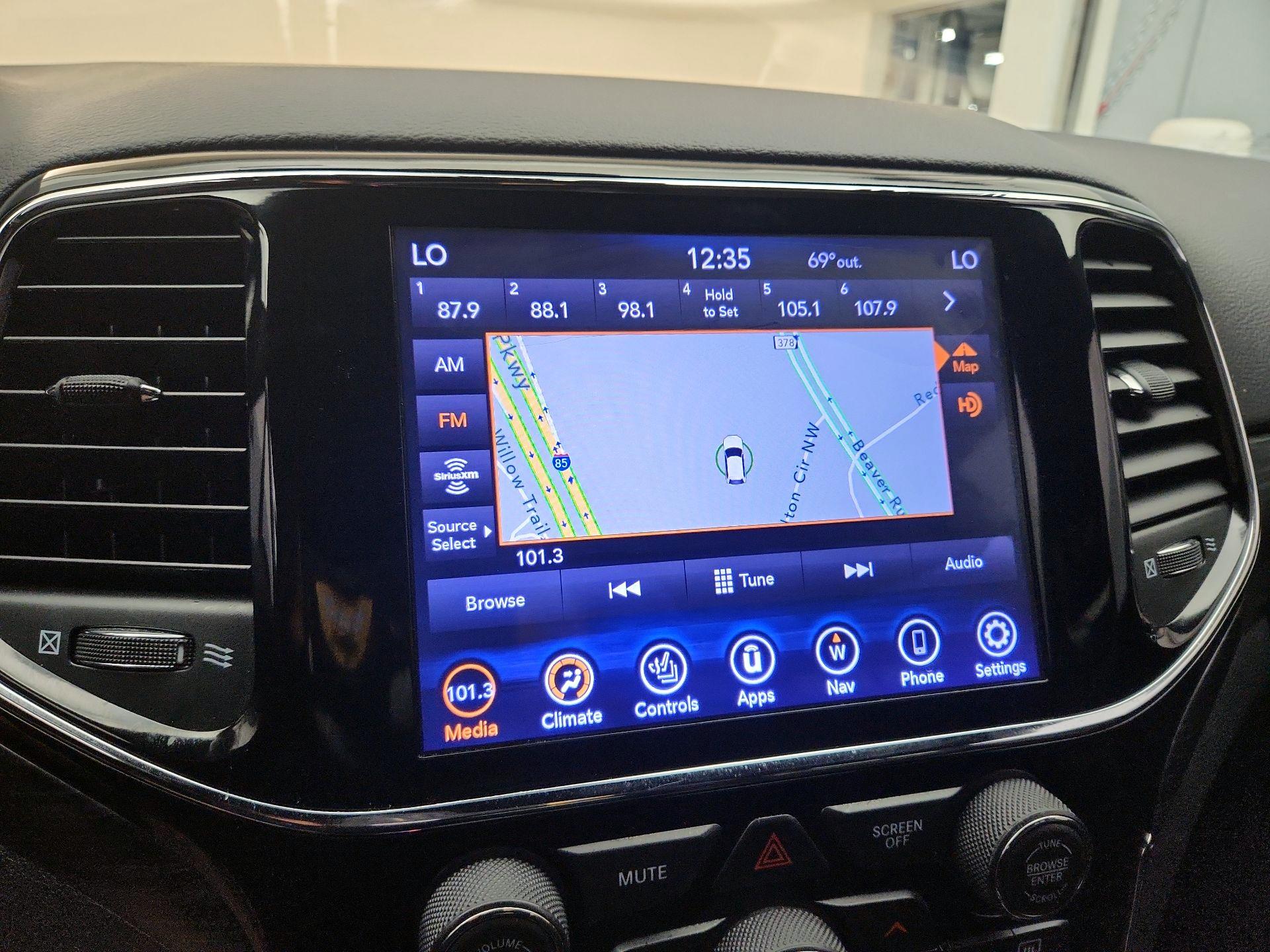 Thumbnail: 2020 Jeep Grand Cherokee - 16