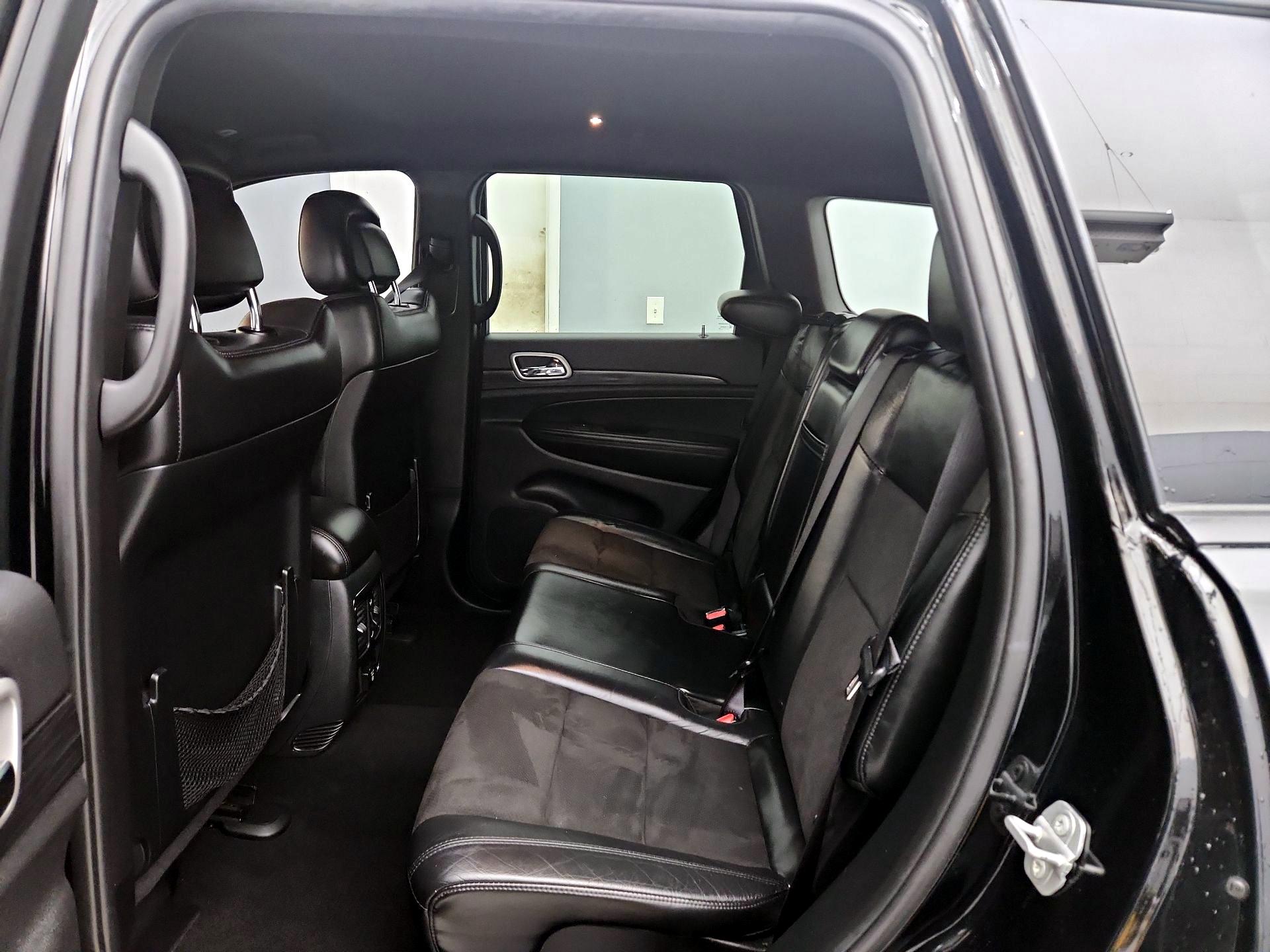 Thumbnail: 2020 Jeep Grand Cherokee - 20