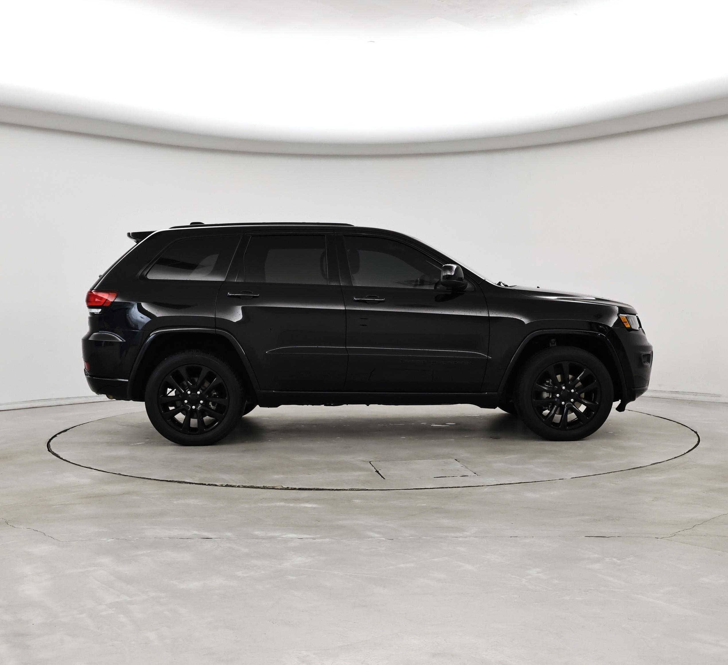 Thumbnail: 2020 Jeep Grand Cherokee - 7