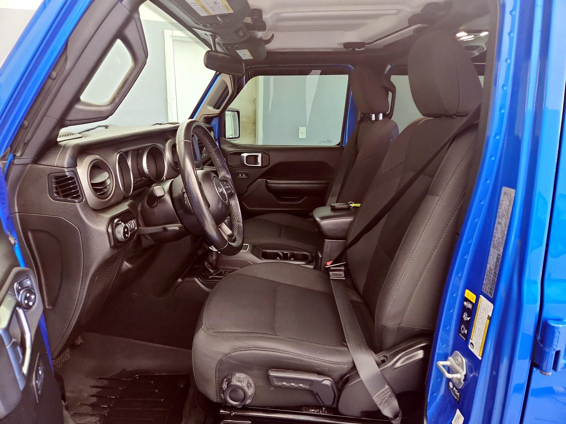 Thumbnail: 2021 Jeep Gladiator - 11