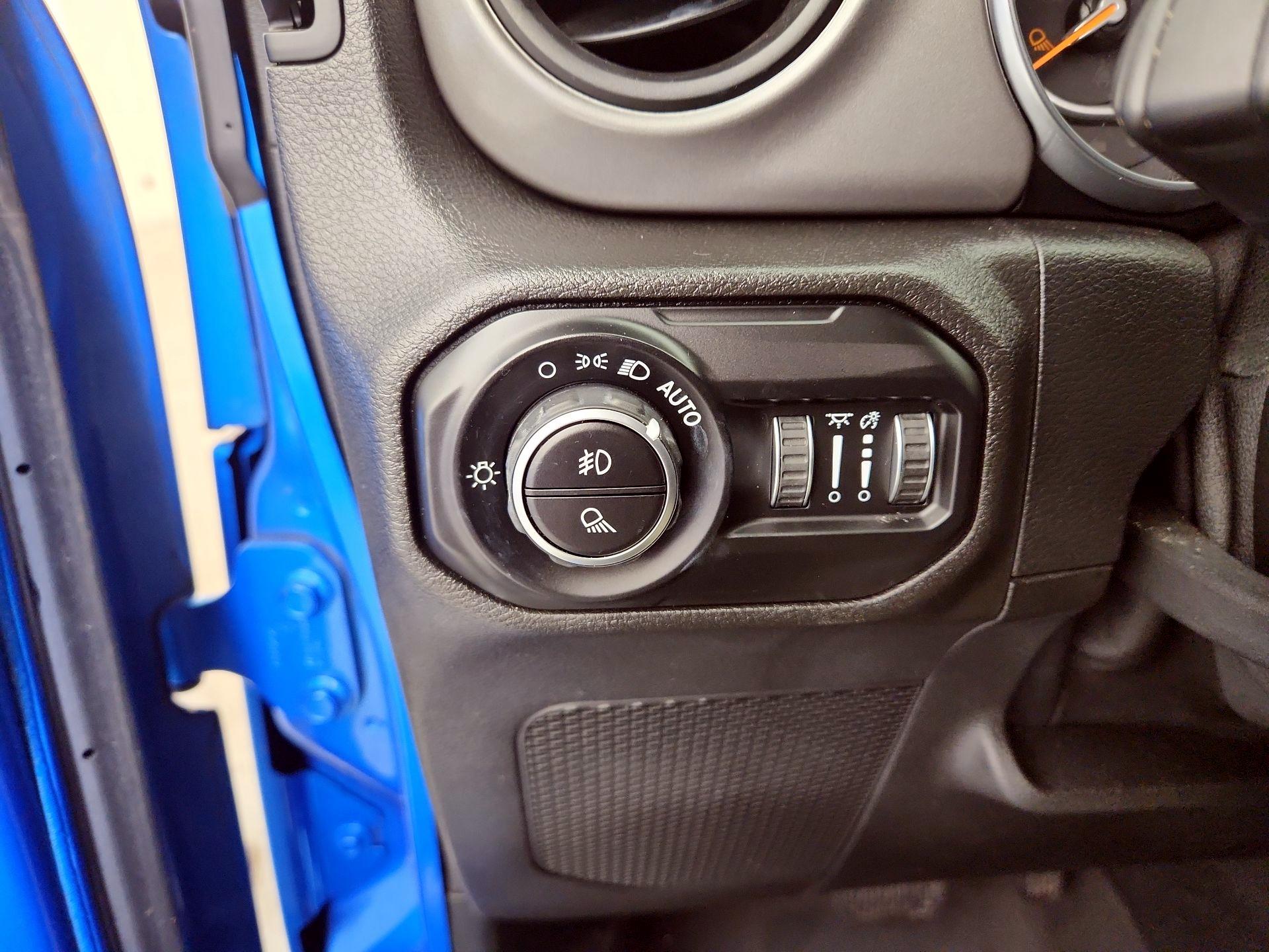 Thumbnail: 2021 Jeep Gladiator - 13