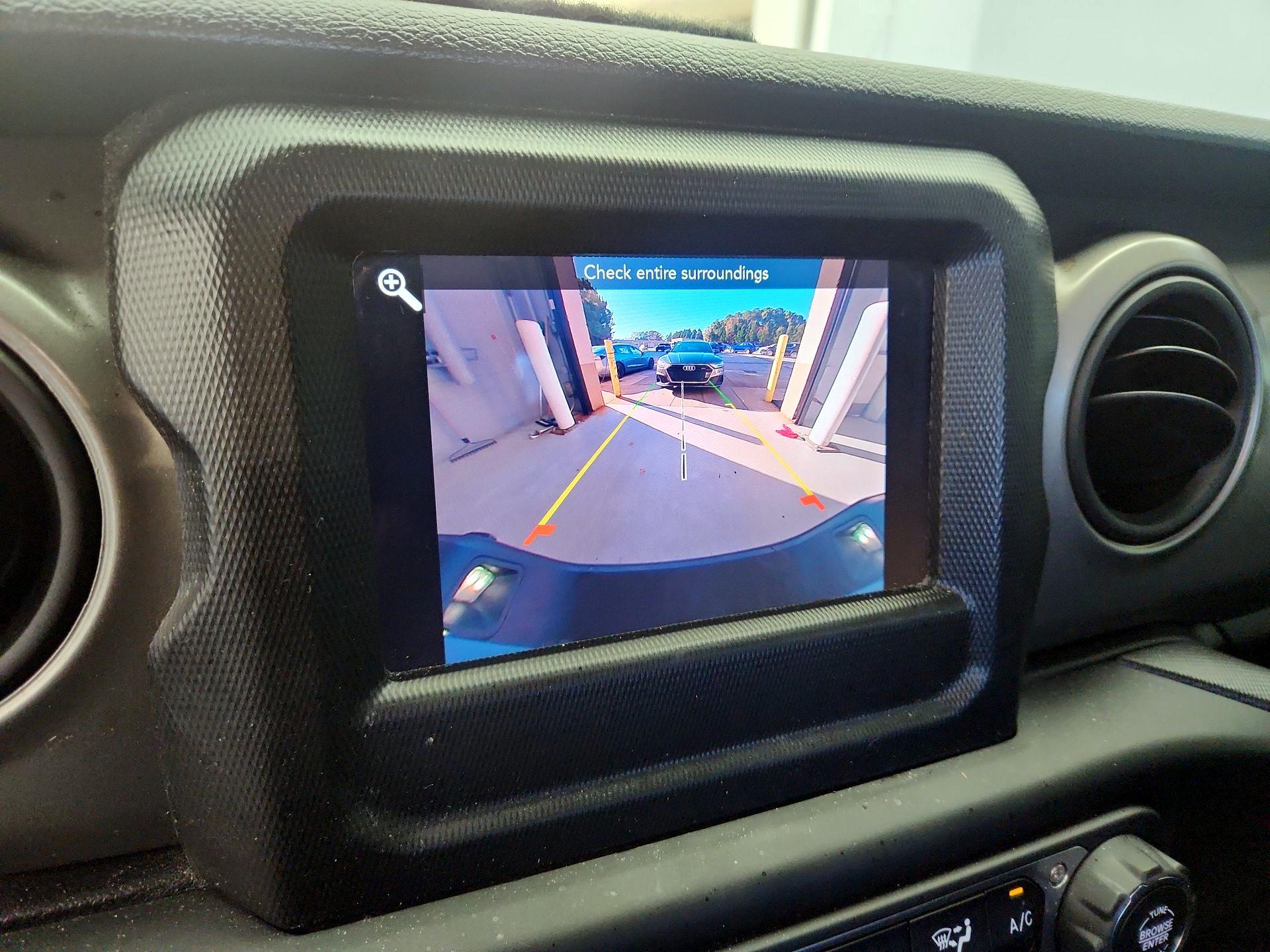 Thumbnail: 2021 Jeep Gladiator - 14