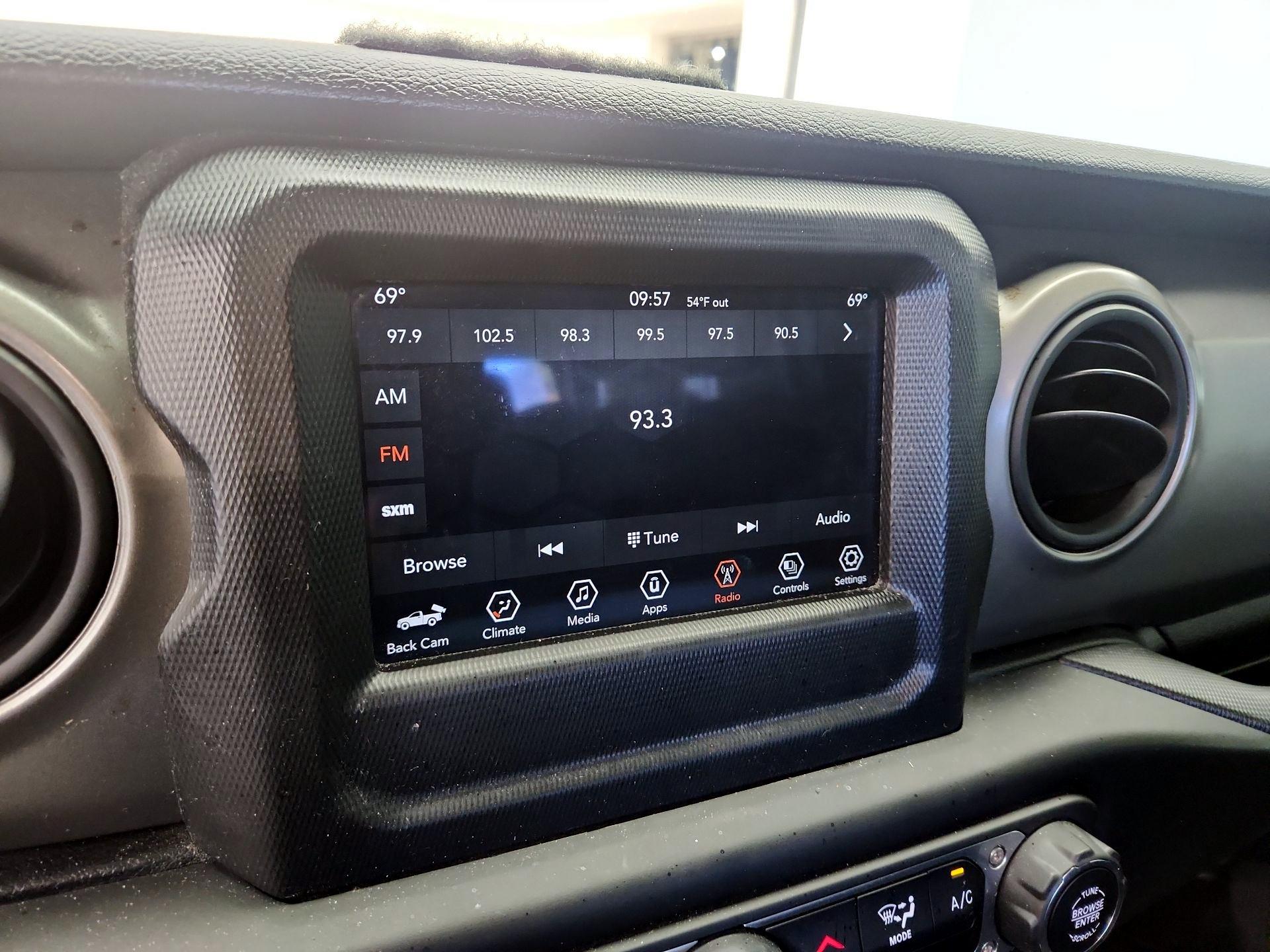 Thumbnail: 2021 Jeep Gladiator - 15