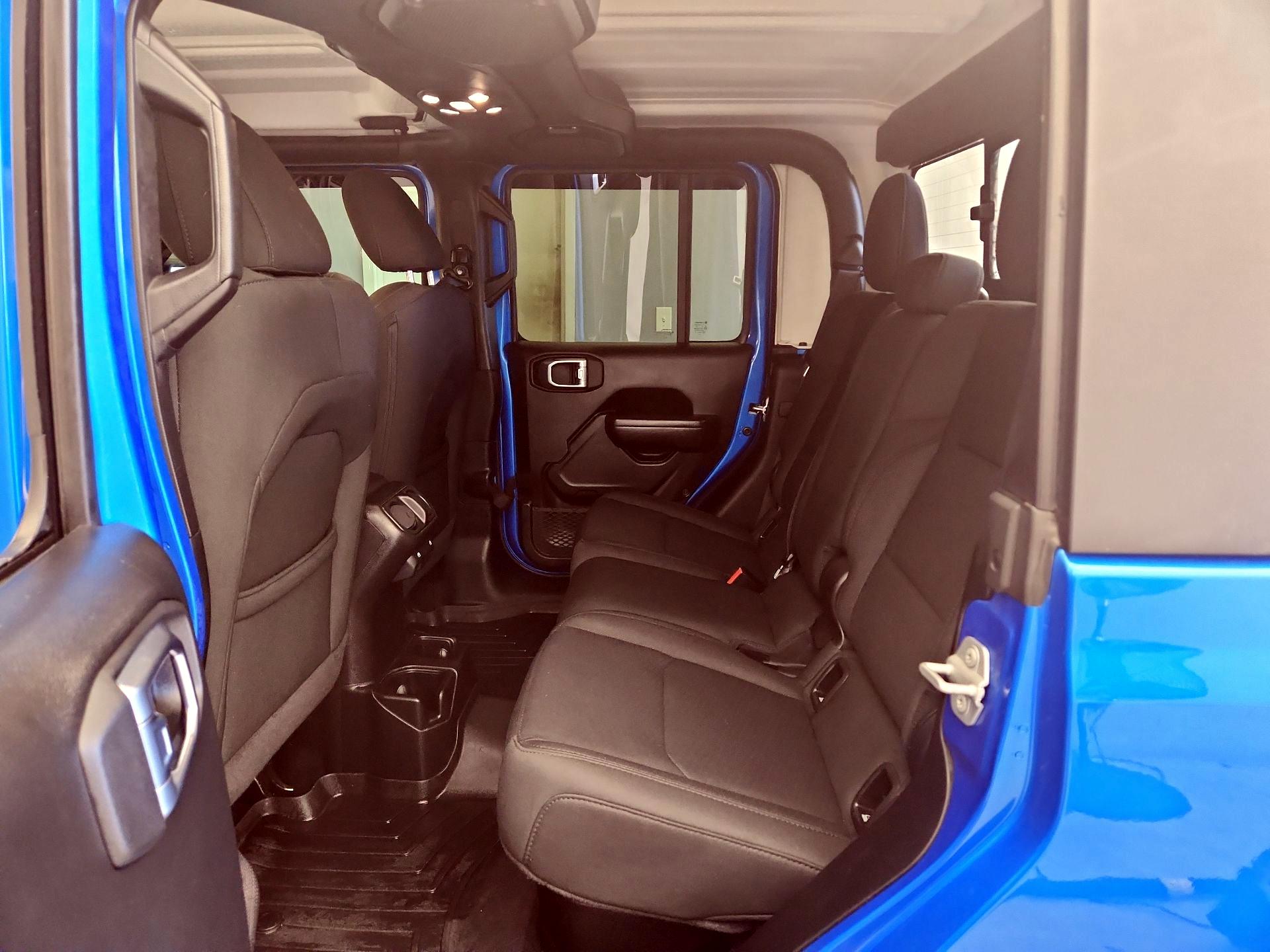 Thumbnail: 2021 Jeep Gladiator - 19