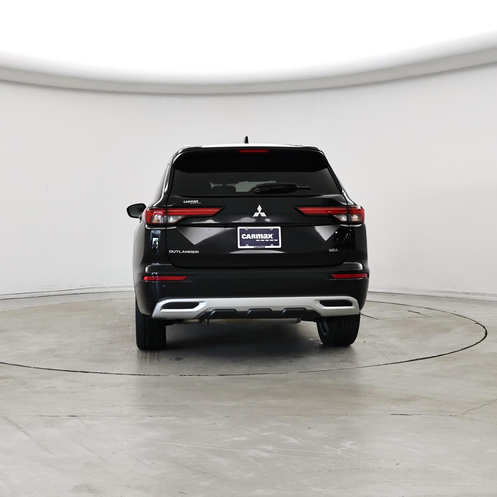 Thumbnail: 2023 Mitsubishi Outlander - 6