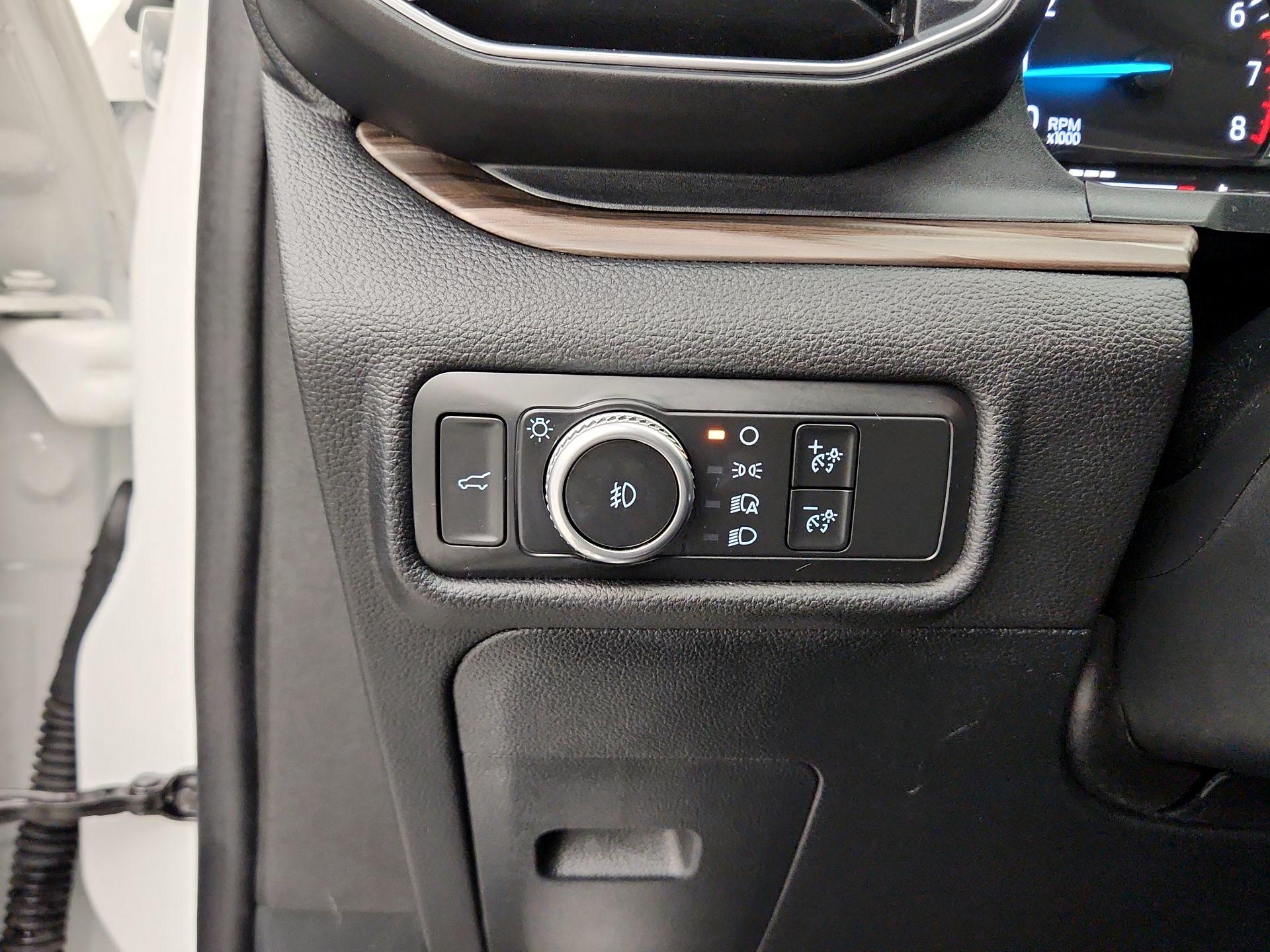 Thumbnail: 2021 Ford Explorer - 13