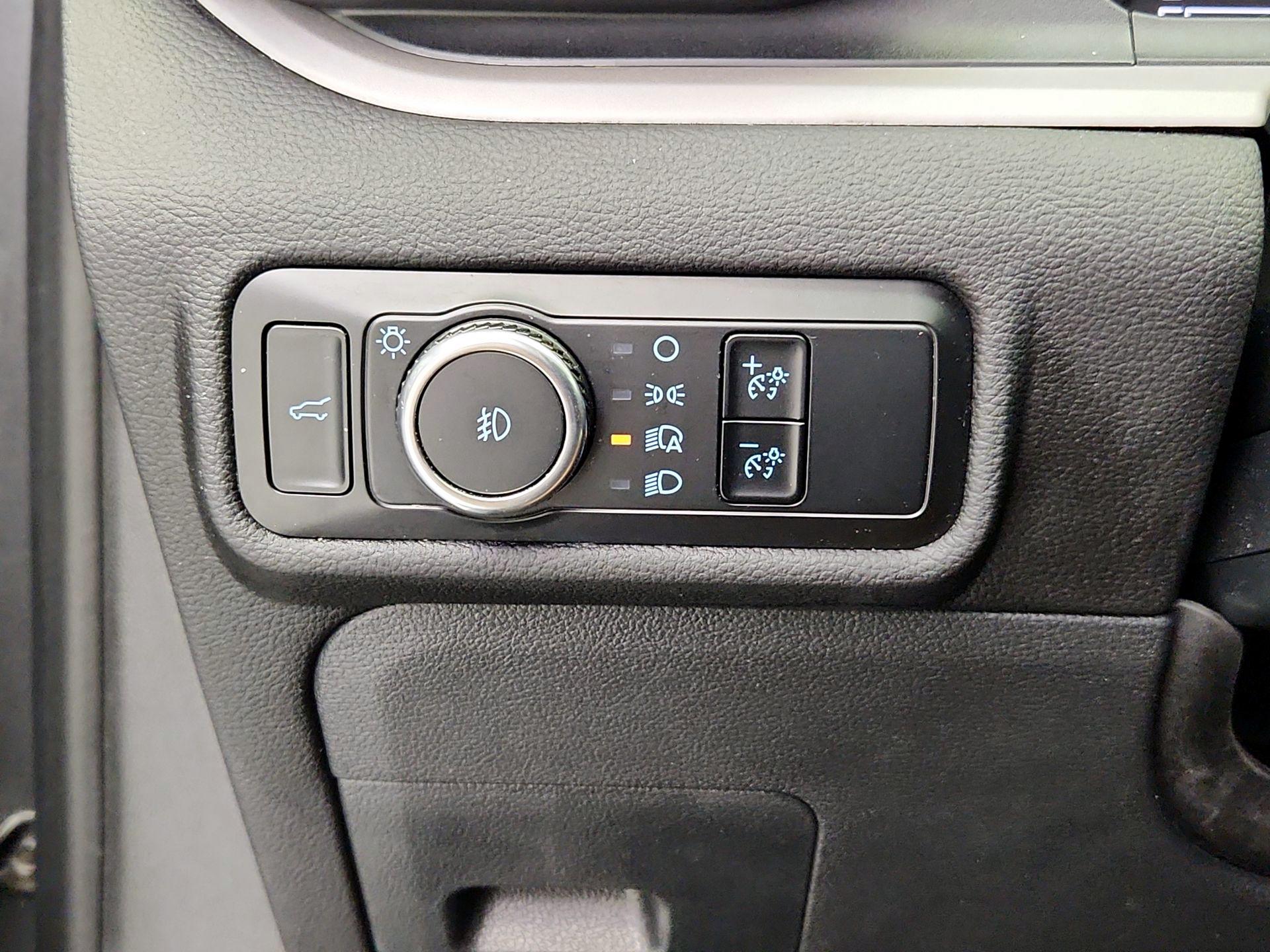 Thumbnail: 2023 Ford Explorer - 13