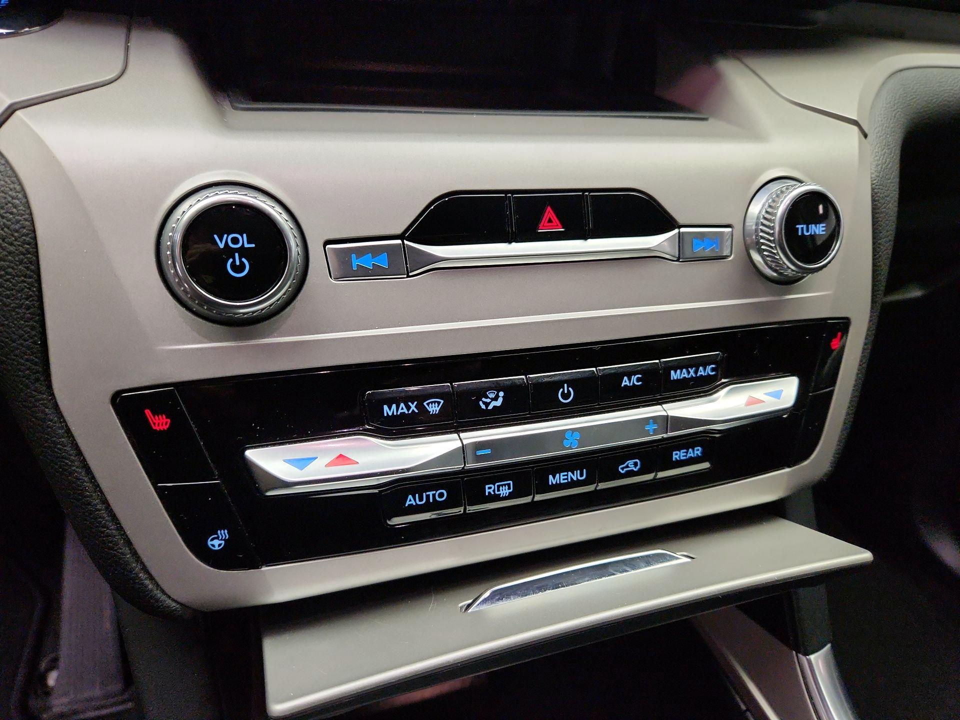 Thumbnail: 2023 Ford Explorer - 16