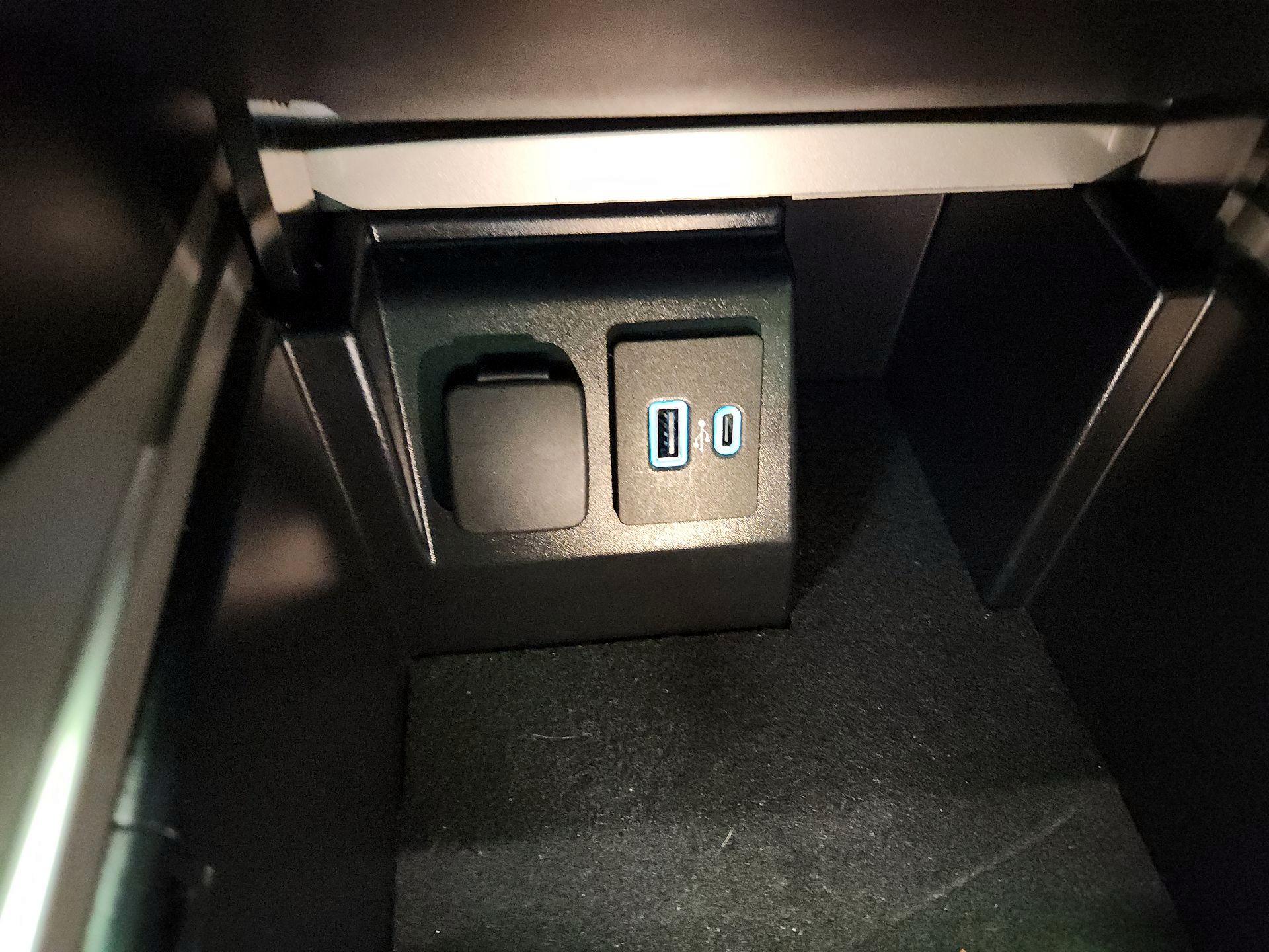 Thumbnail: 2023 Ford Explorer - 18