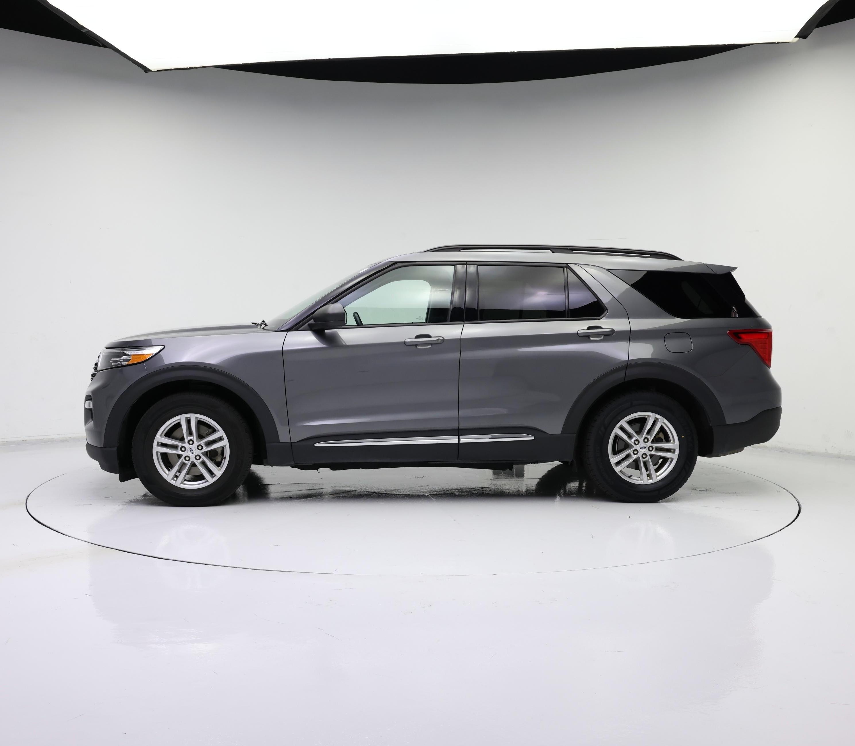 Thumbnail: 2023 Ford Explorer - 3