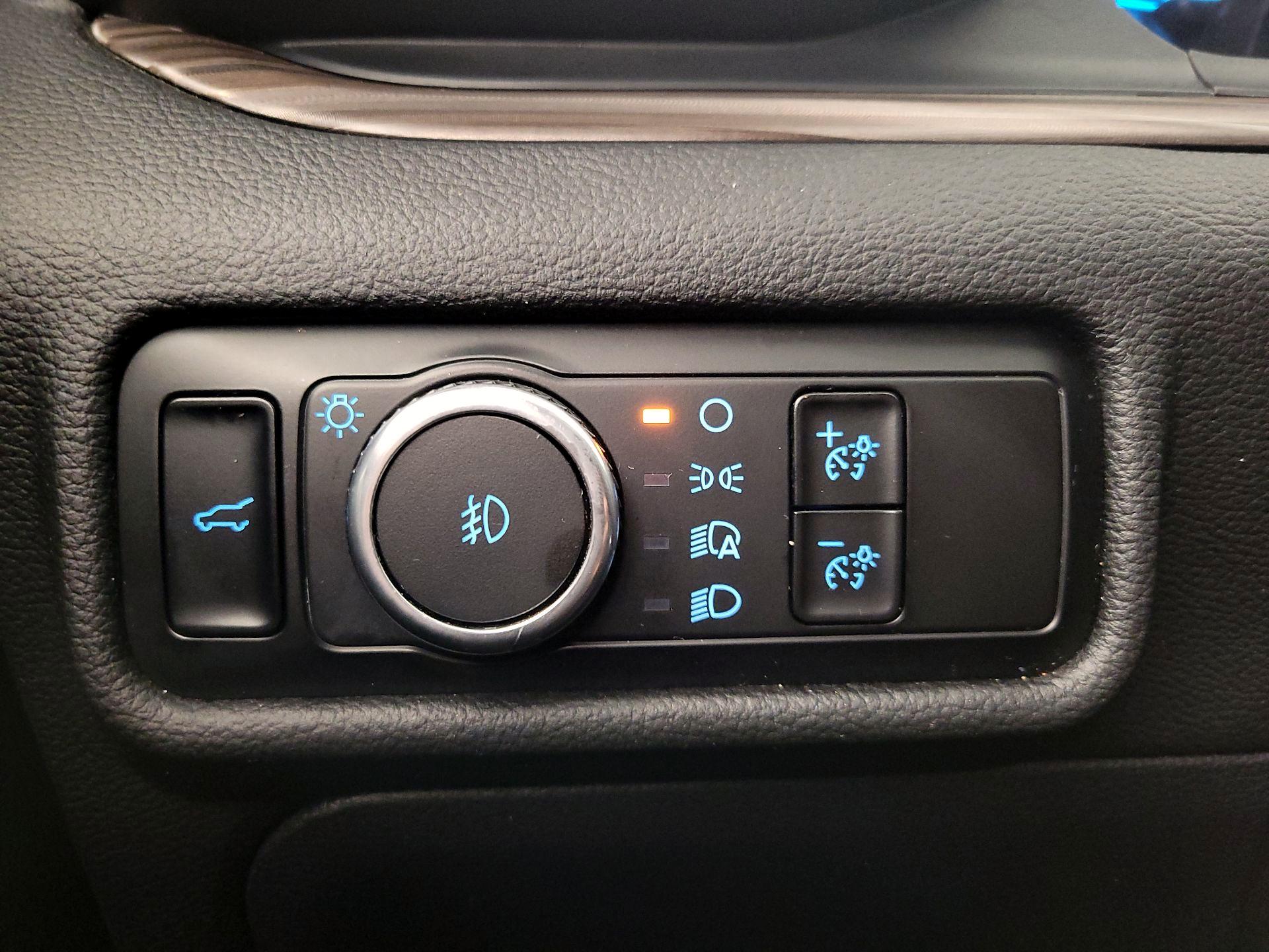 Thumbnail: 2023 Ford Explorer - 13