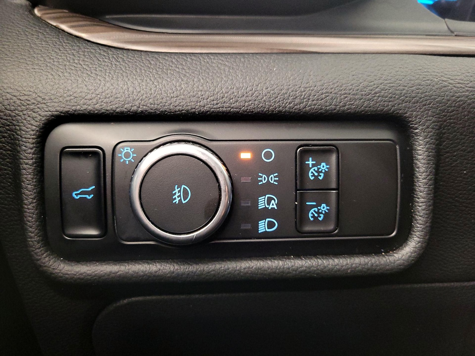2023 Ford Explorer Limited - Photo 14