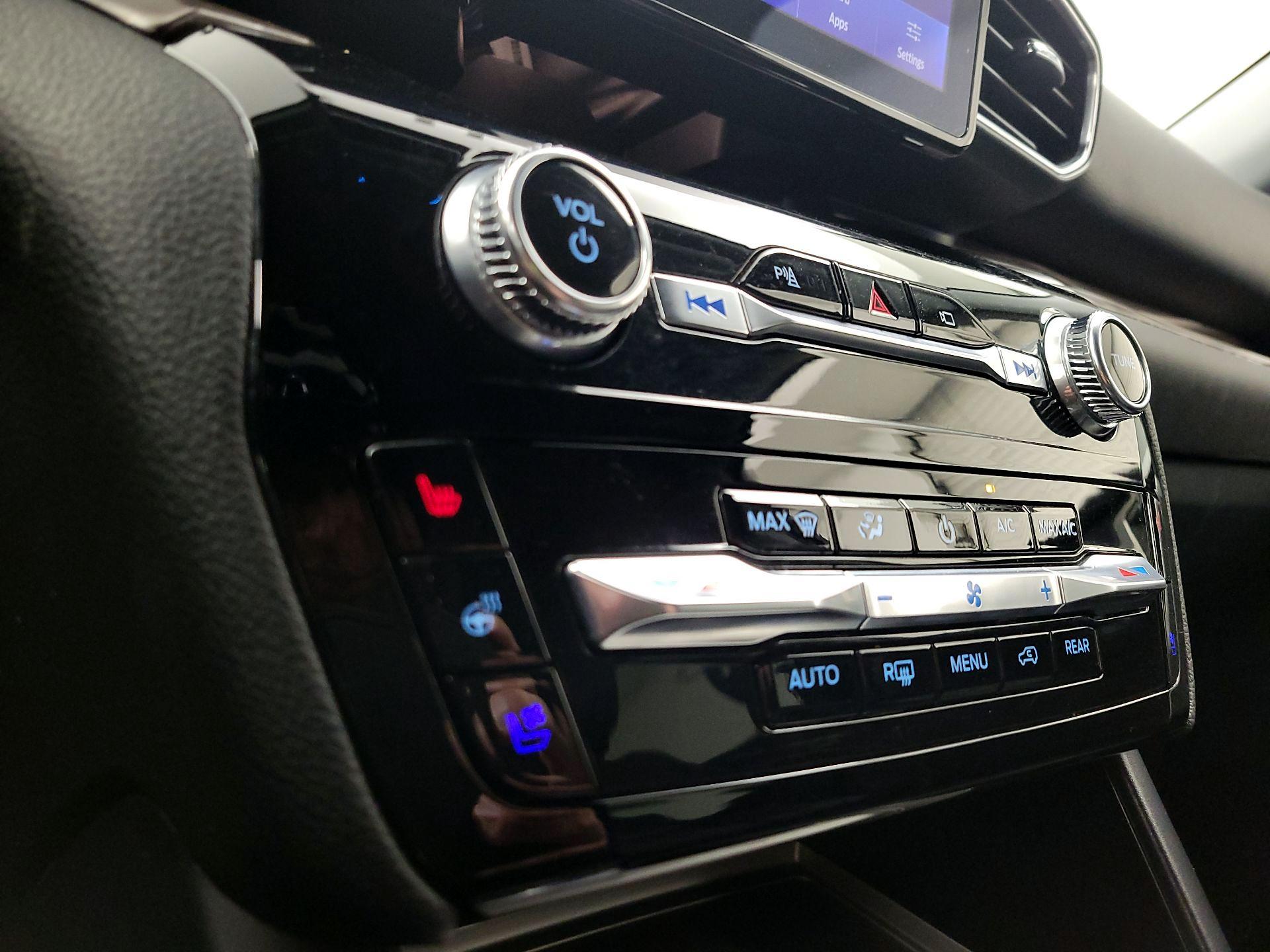 Thumbnail: 2023 Ford Explorer - 17