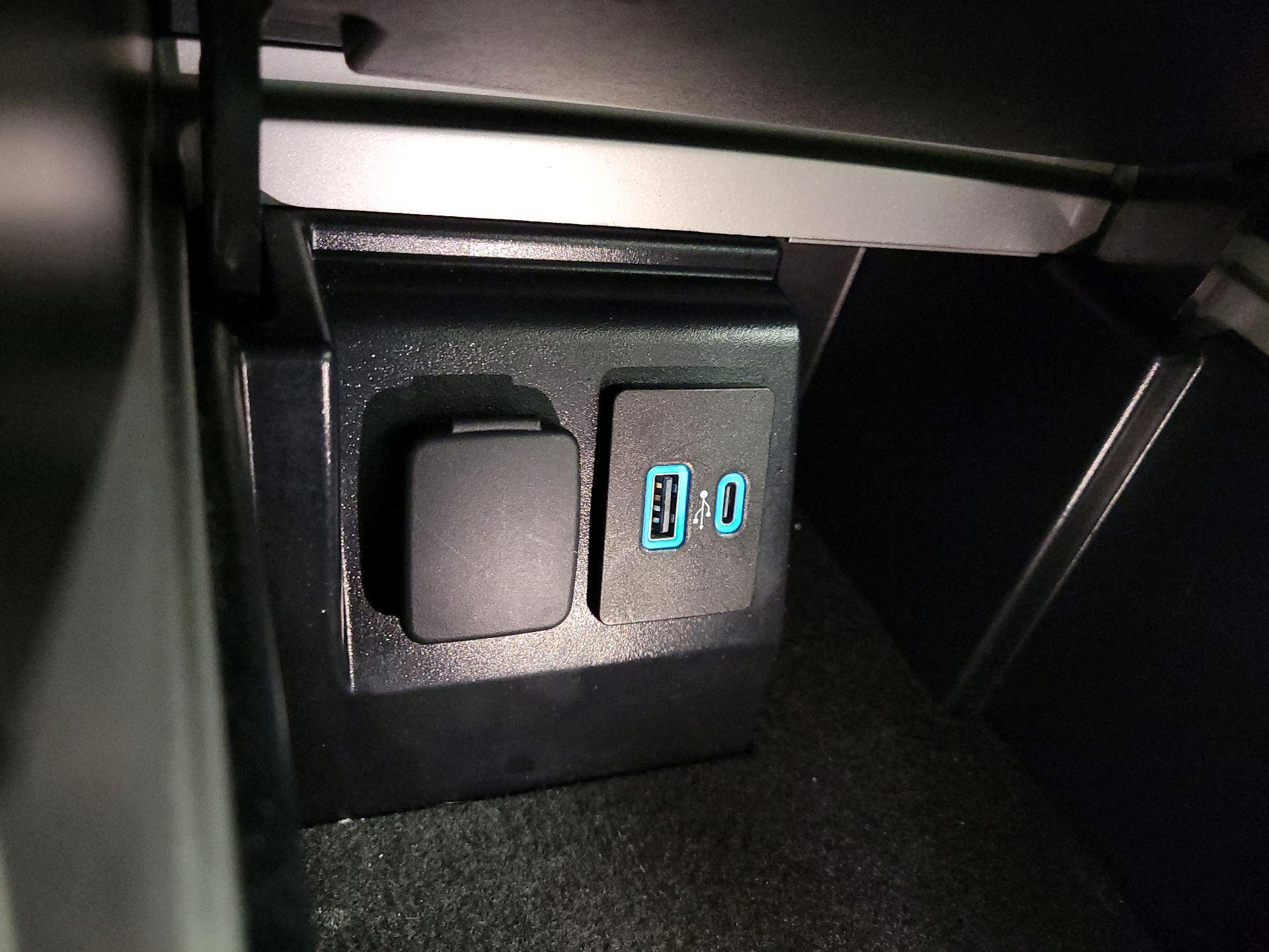 Thumbnail: 2023 Ford Explorer - 19