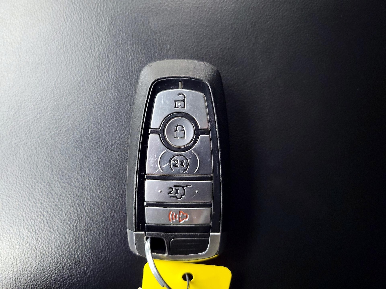 2023 Ford Explorer Limited - Photo 25