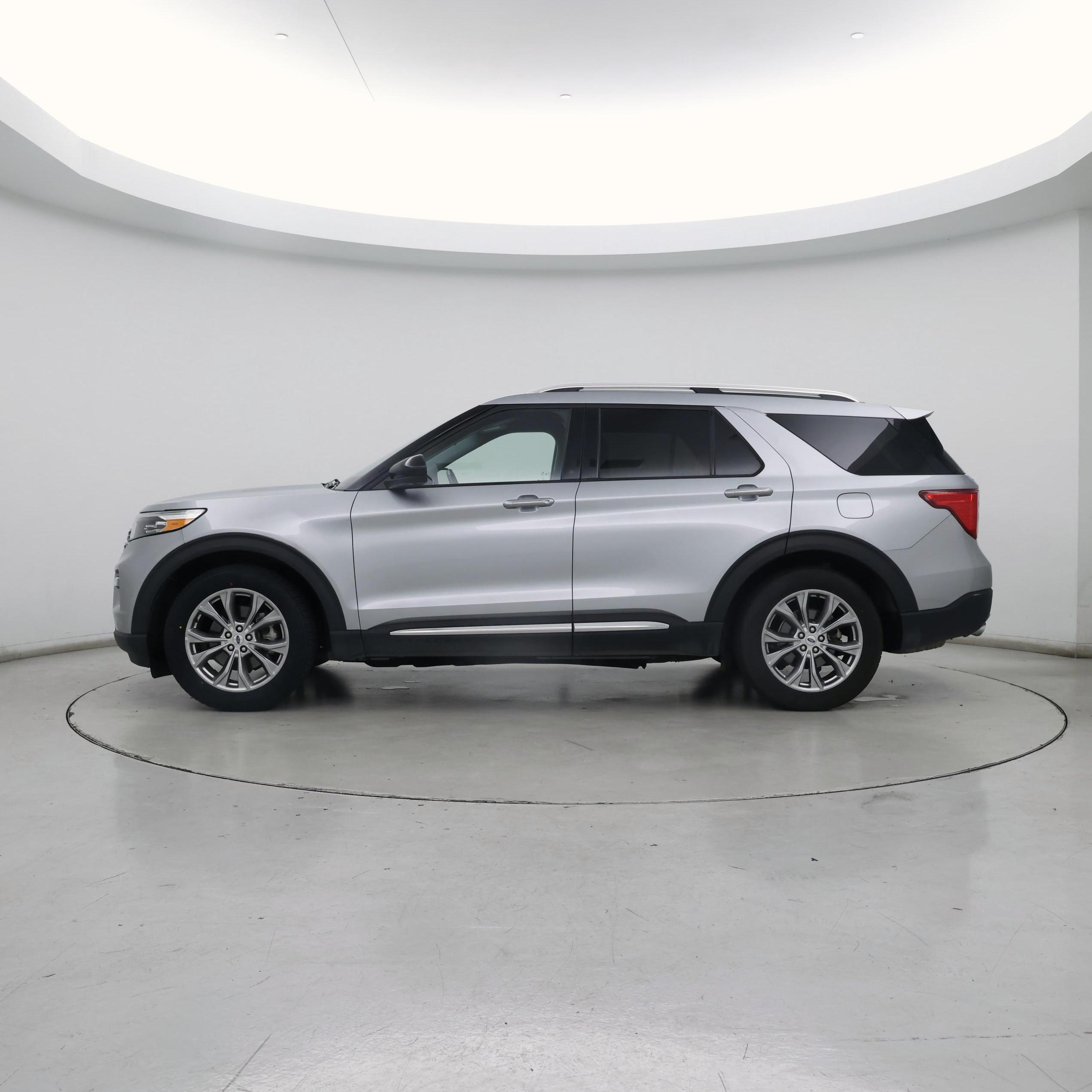 Thumbnail: 2023 Ford Explorer - 3