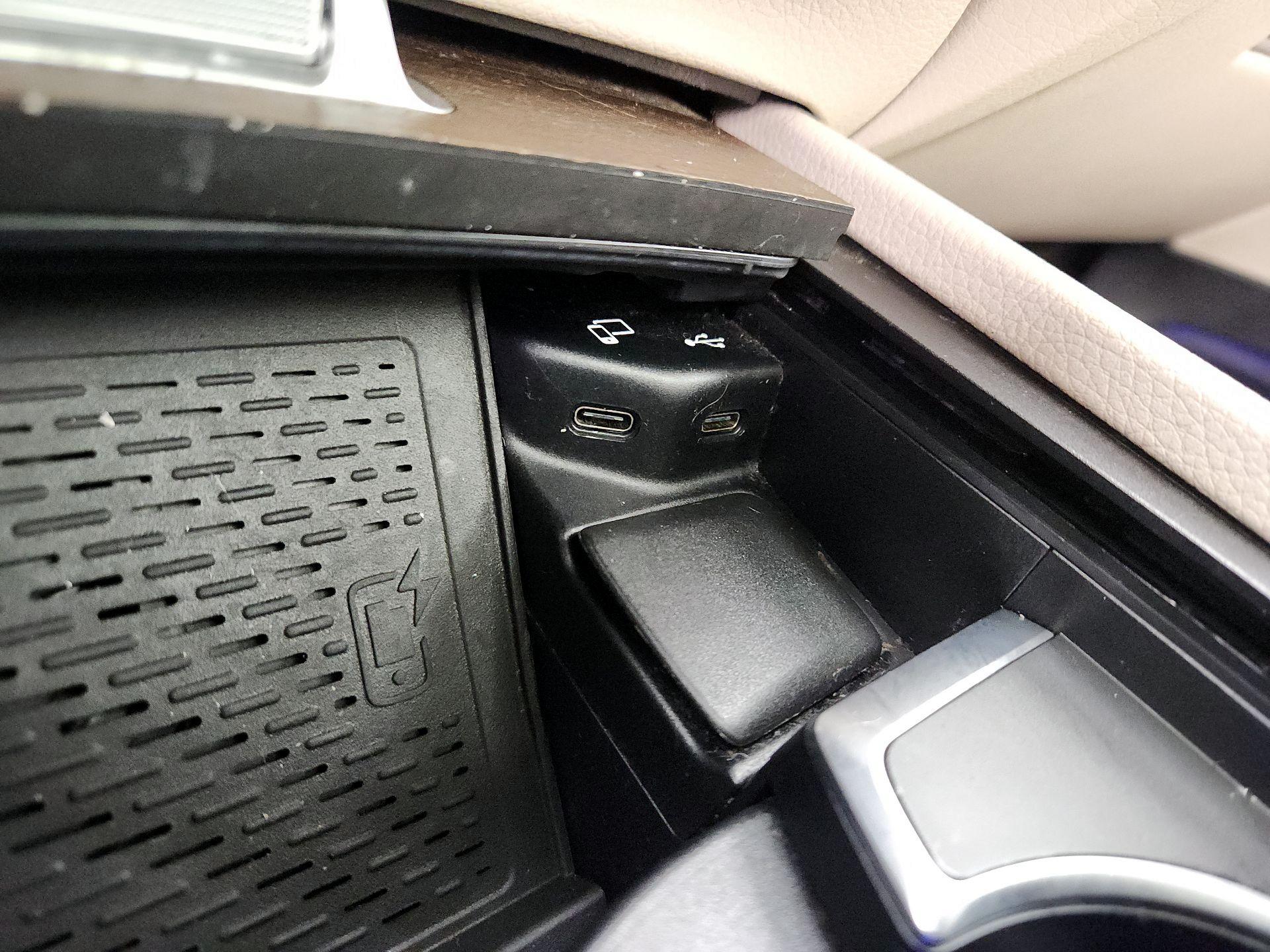 Thumbnail: 2021 Mercedes-Benz GLS - 19