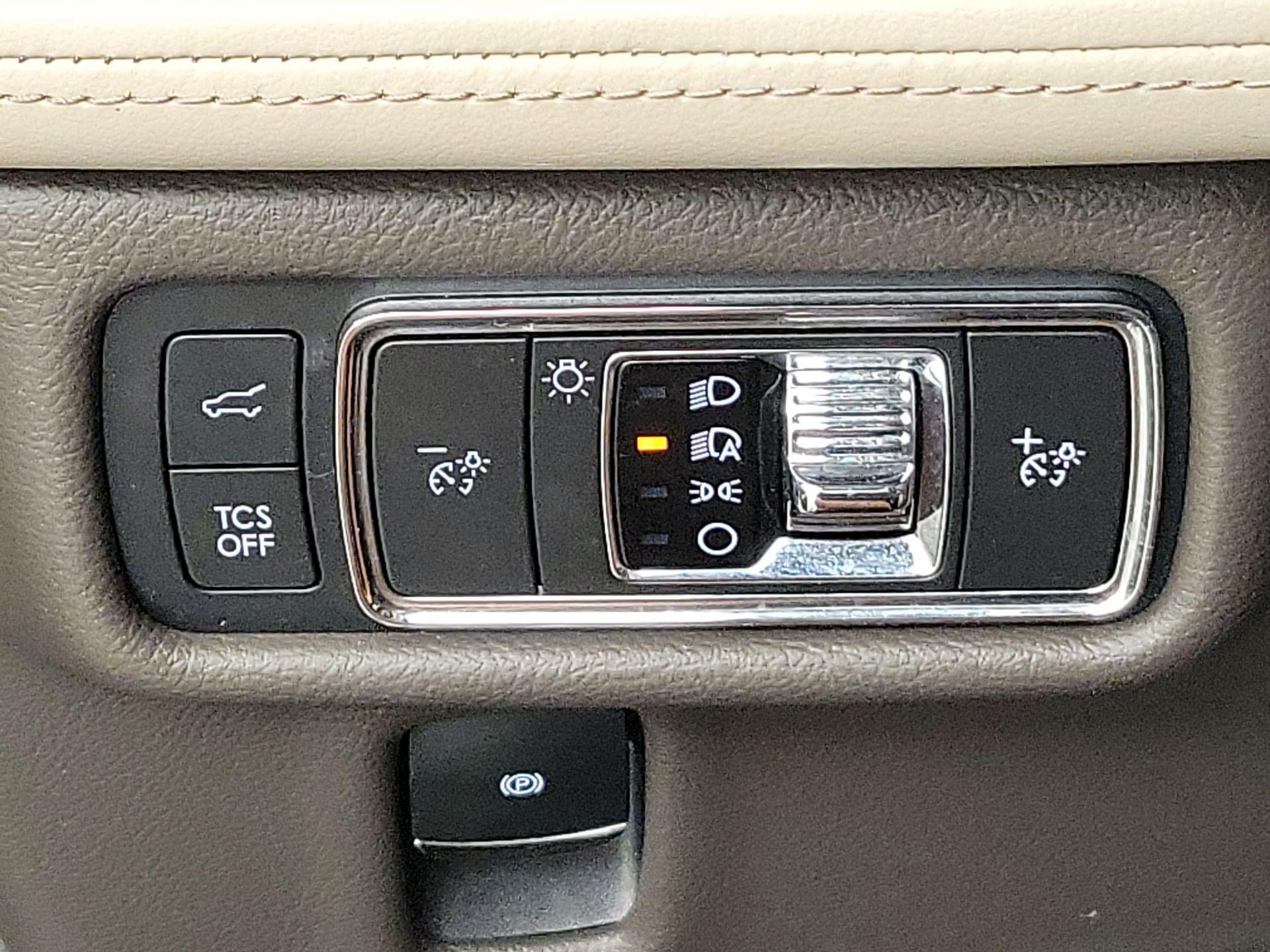 Thumbnail: 2021 Lincoln Nautilus - 13