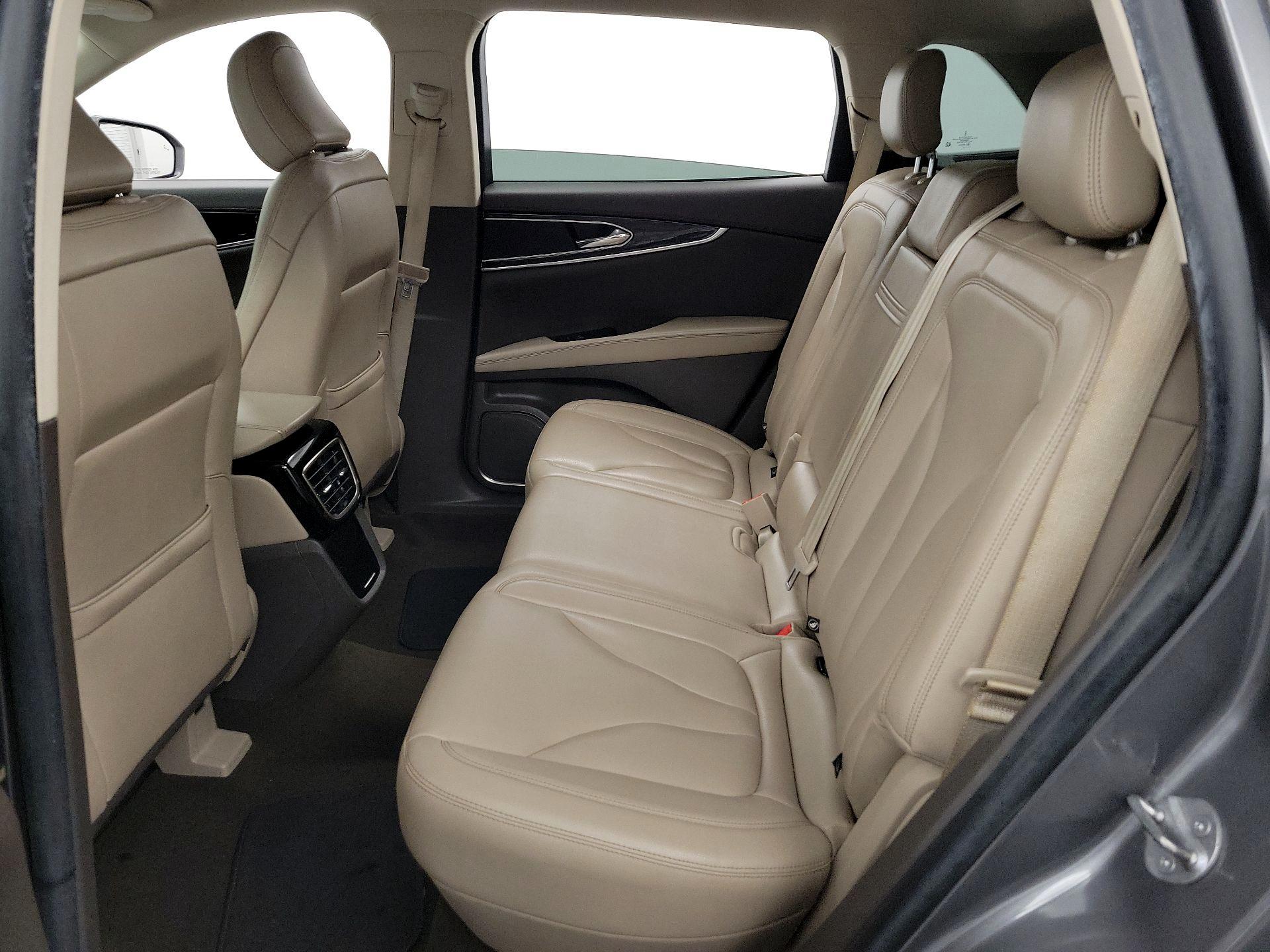 Thumbnail: 2021 Lincoln Nautilus - 19