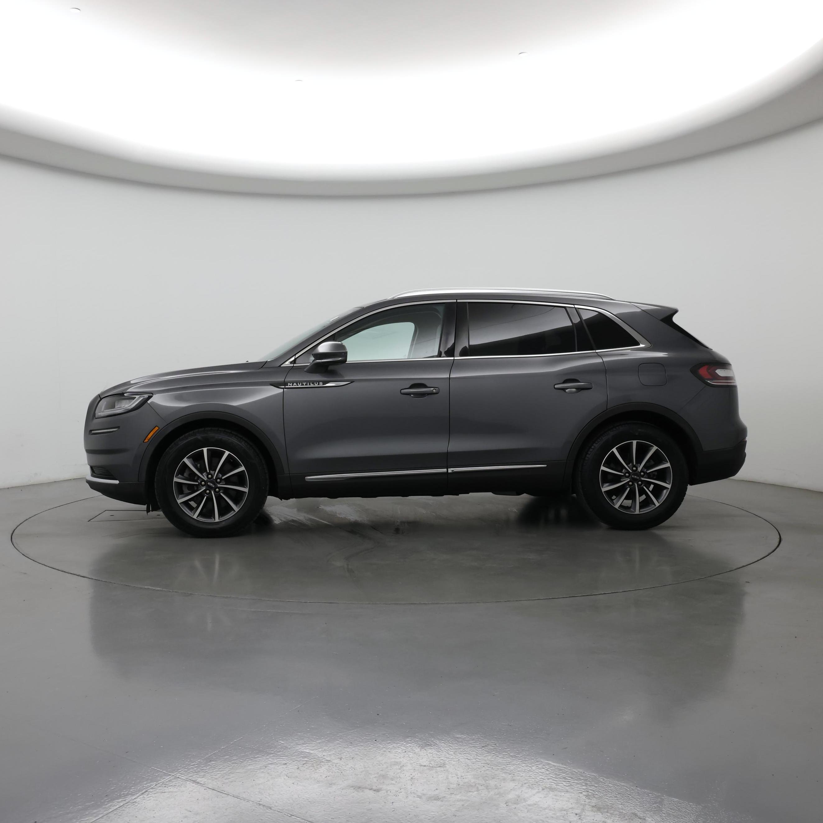 Thumbnail: 2021 Lincoln Nautilus - 3