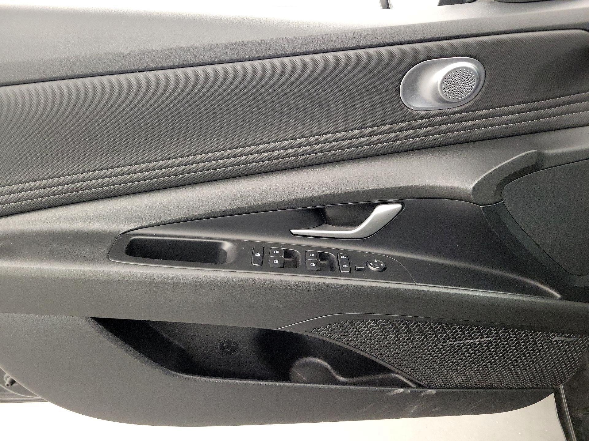 Thumbnail: 2023 Hyundai Elantra - 12