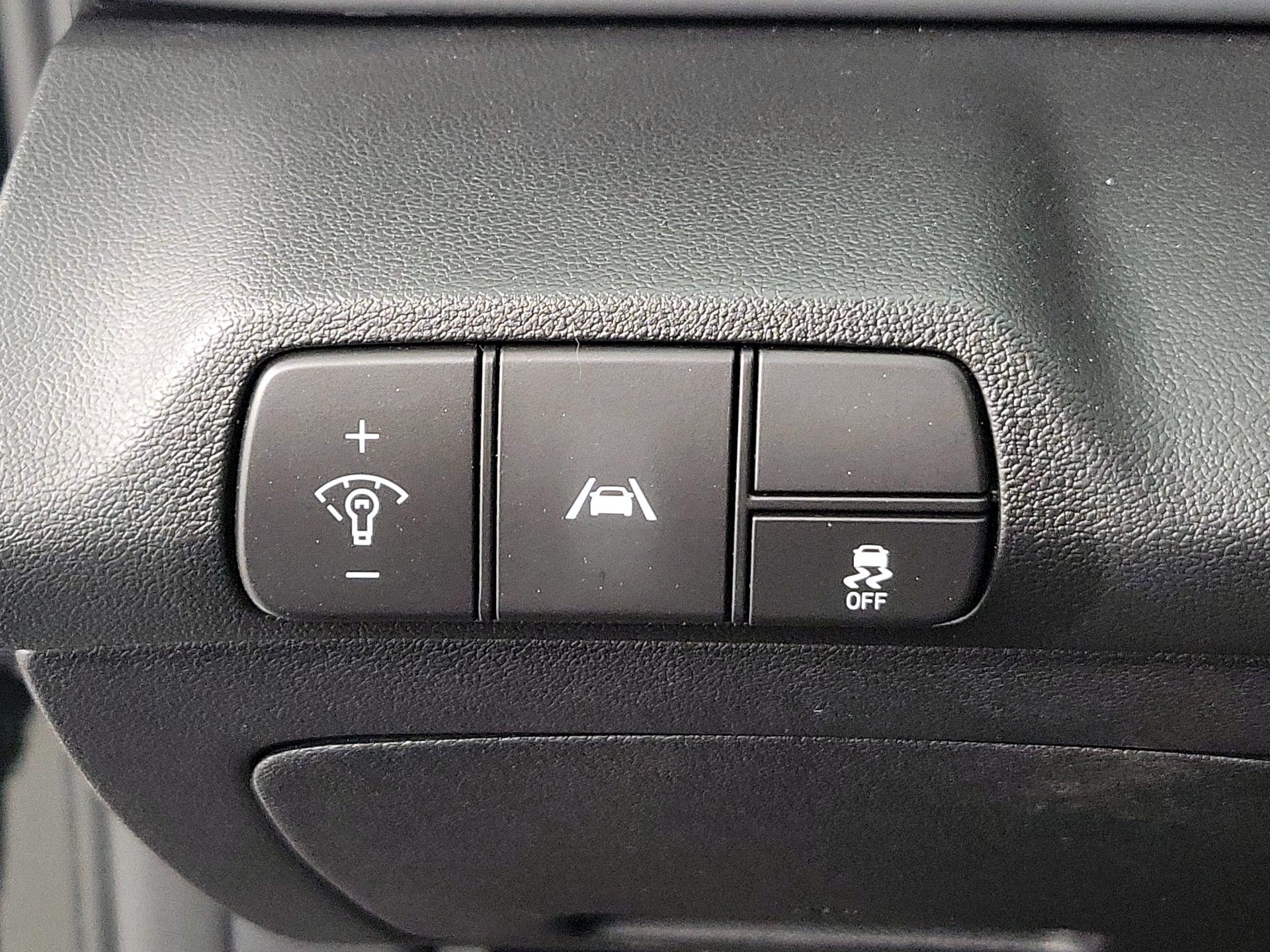 Thumbnail: 2023 Hyundai Elantra - 13