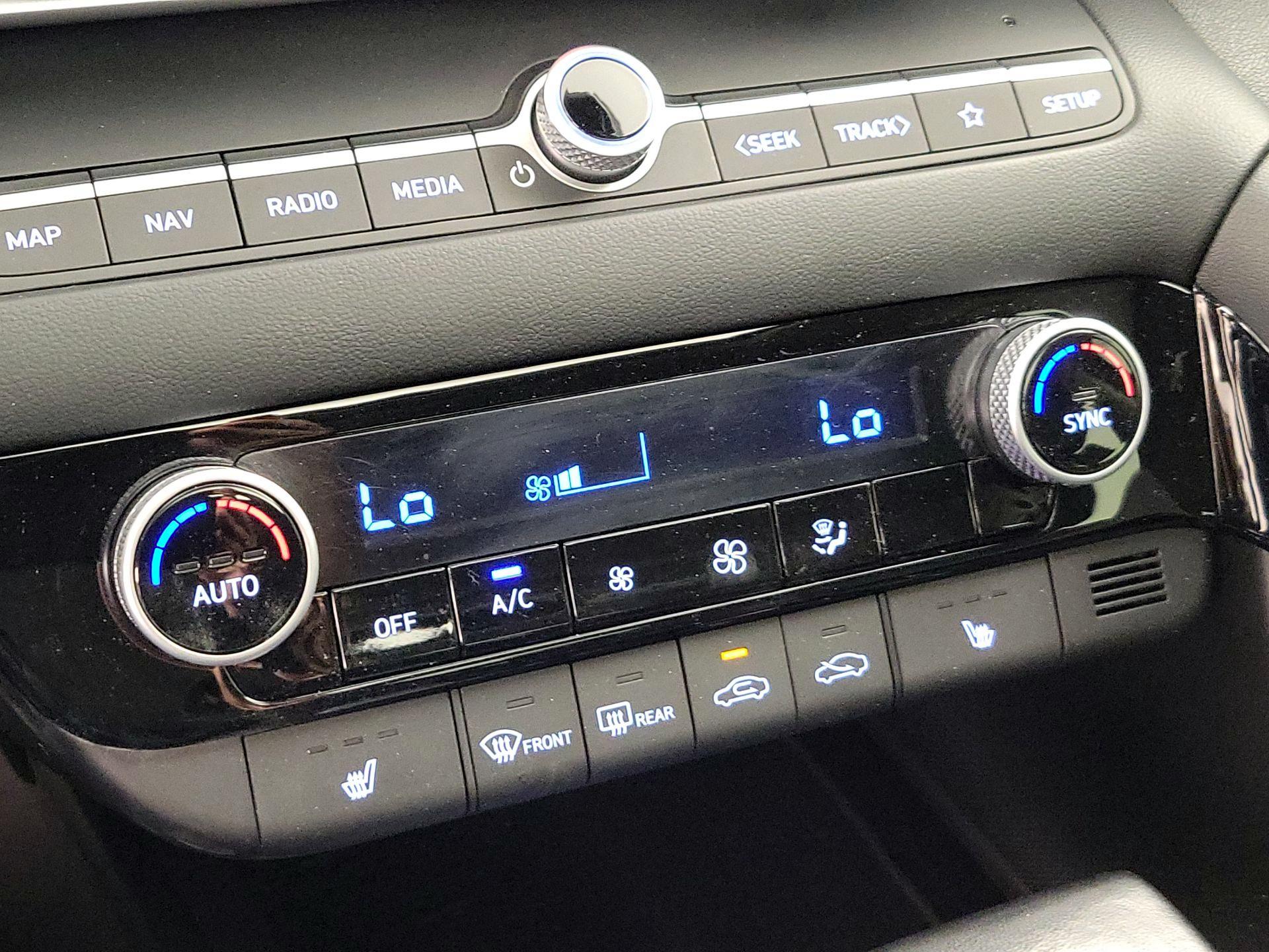 Thumbnail: 2023 Hyundai Elantra - 17