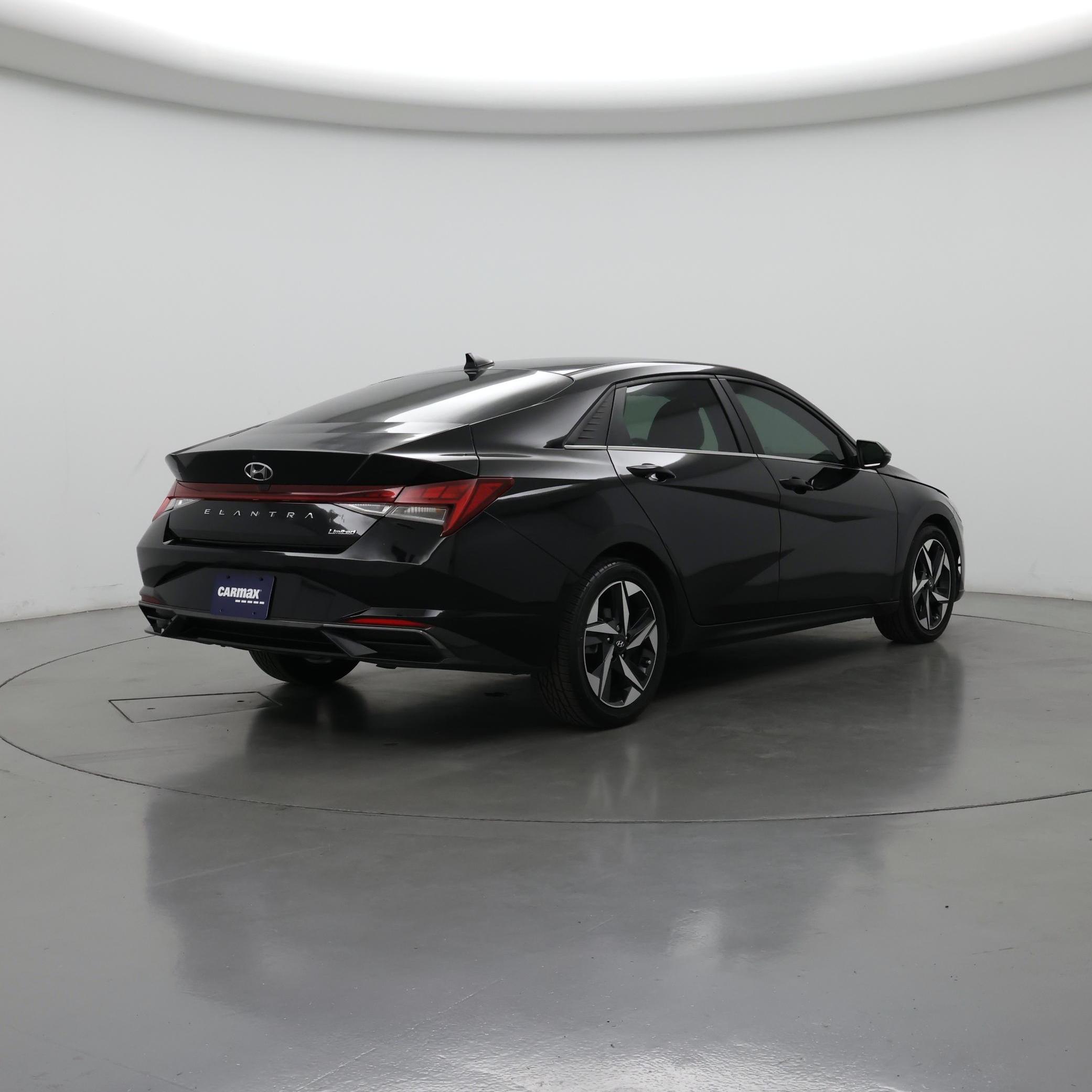 Thumbnail: 2023 Hyundai Elantra - 8