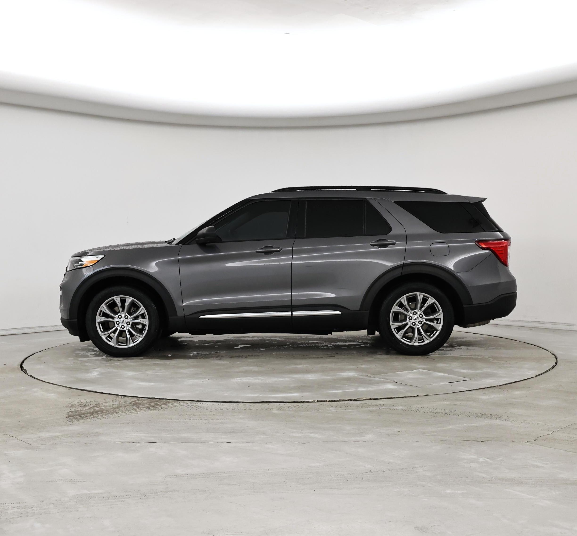 Thumbnail: 2021 Ford Explorer - 3