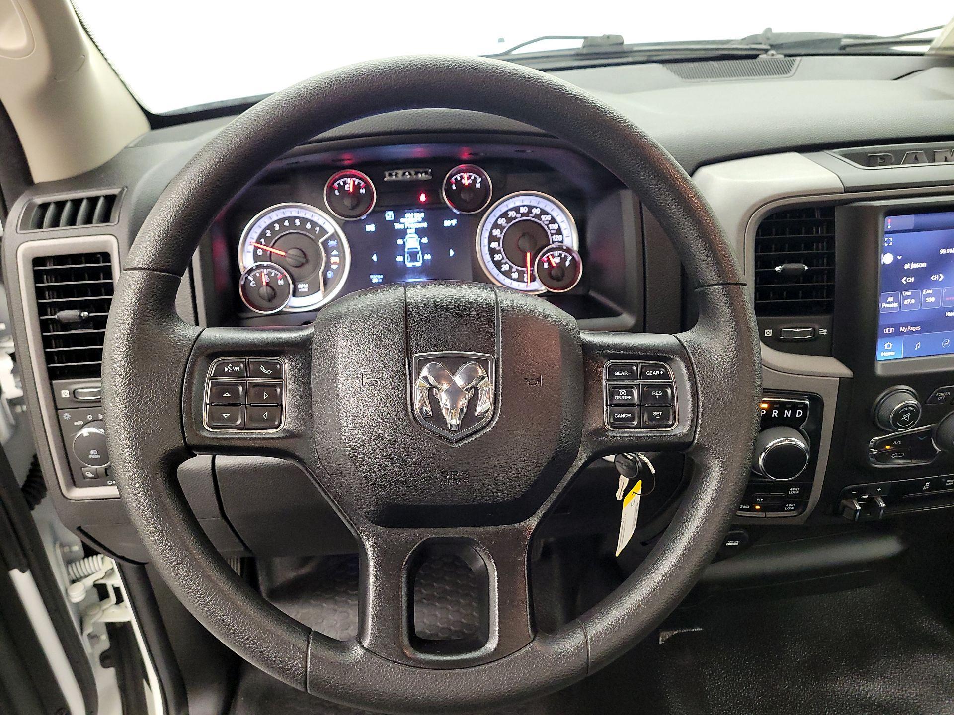 Thumbnail: 2023 RAM 1500 Classic - 10