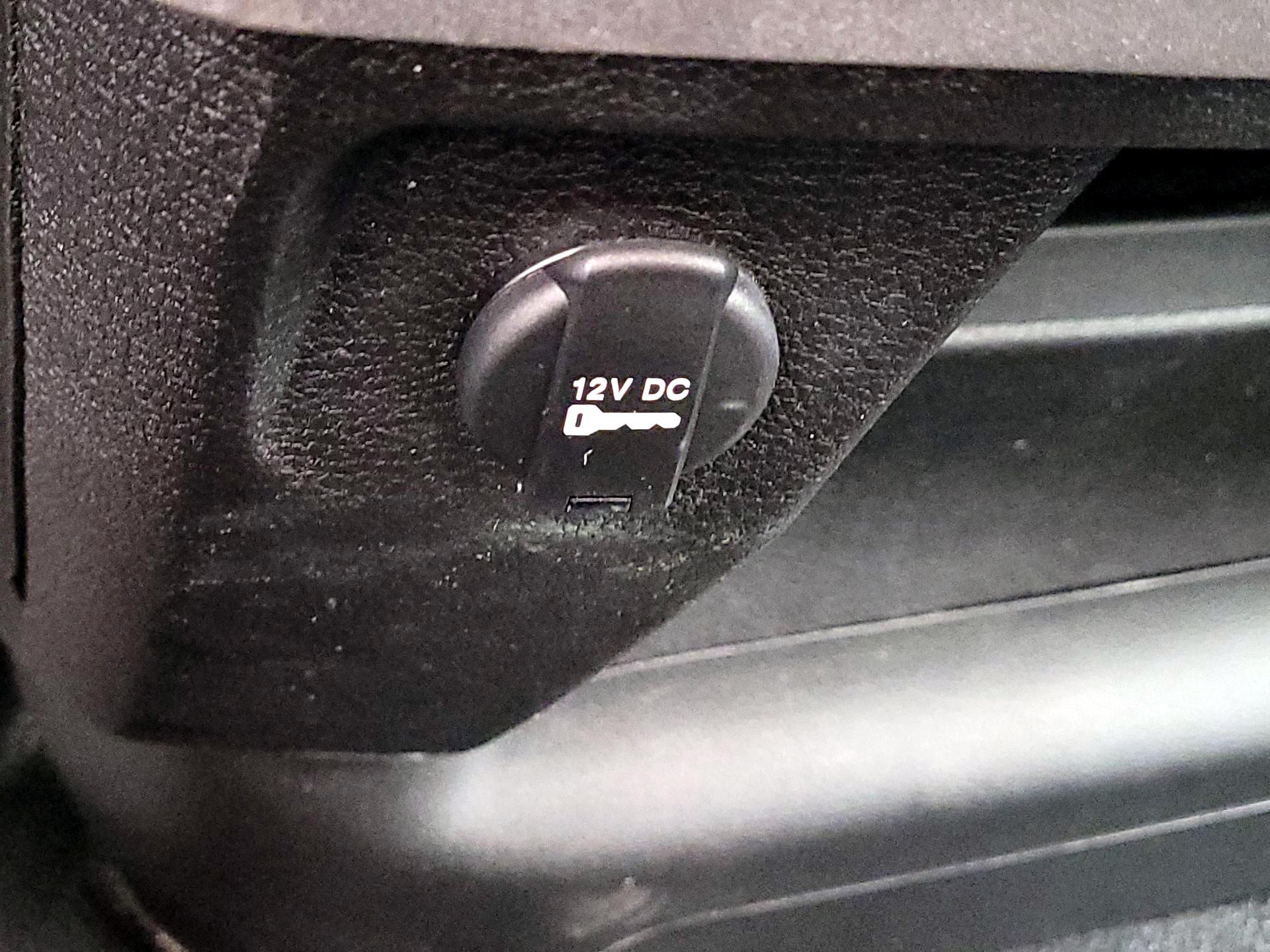 Thumbnail: 2023 RAM 1500 Classic - 18