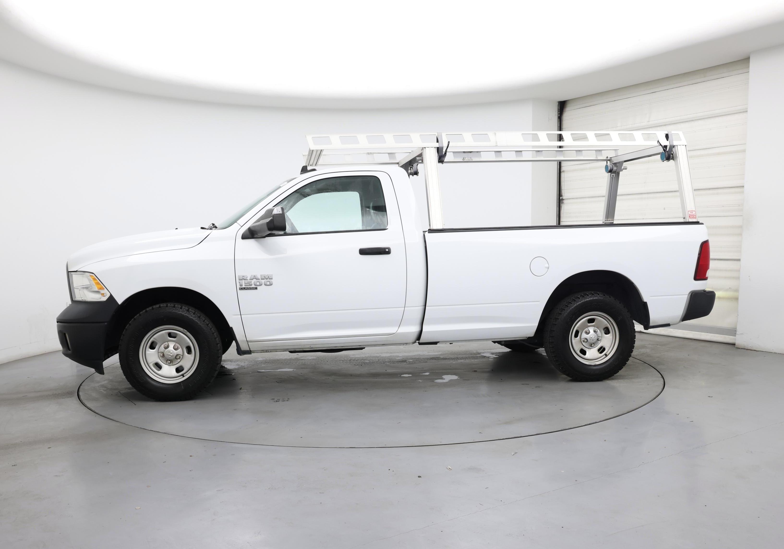 Thumbnail: 2023 RAM 1500 Classic - 3