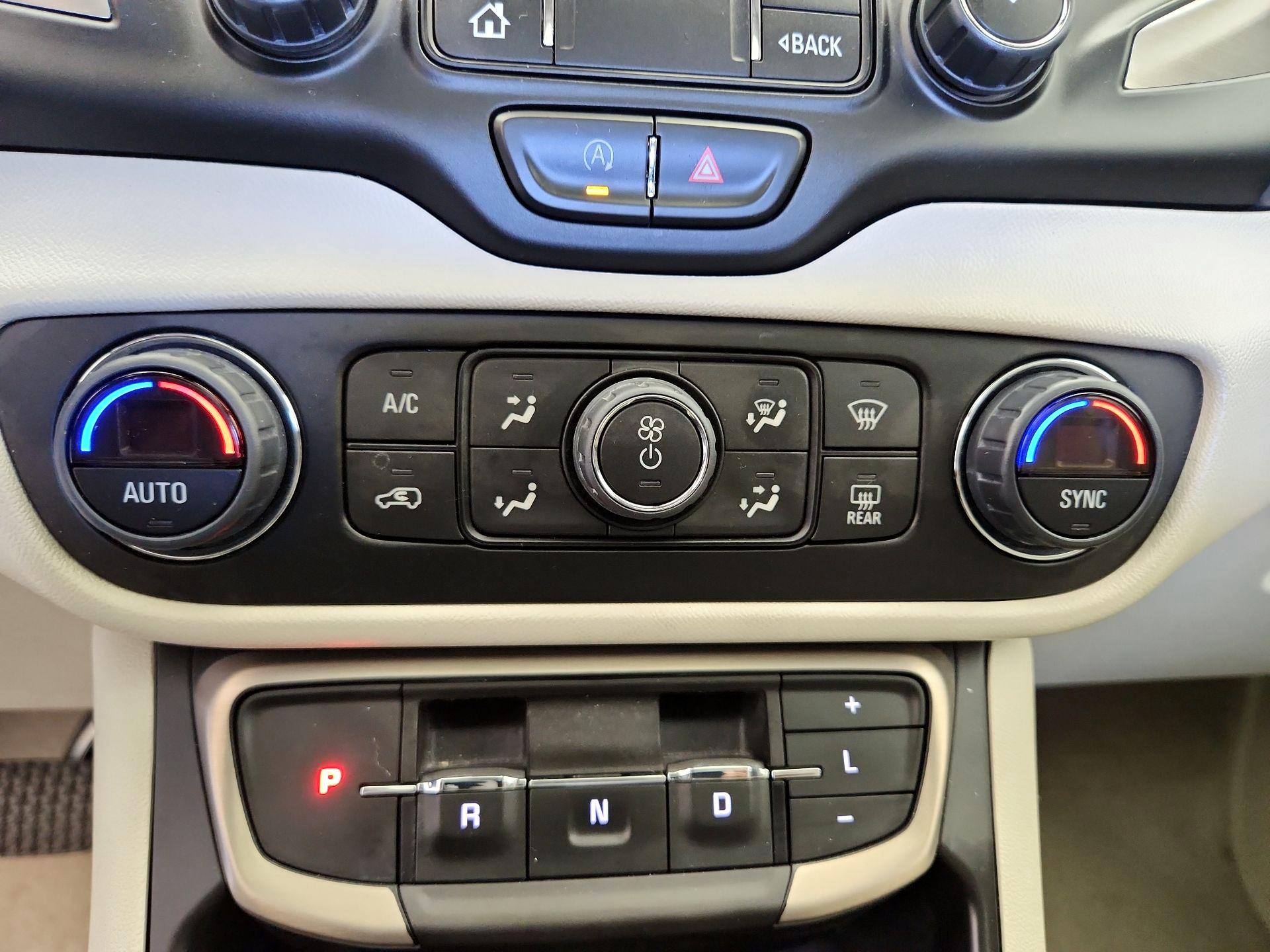 Thumbnail: 2022 GMC Terrain - 17