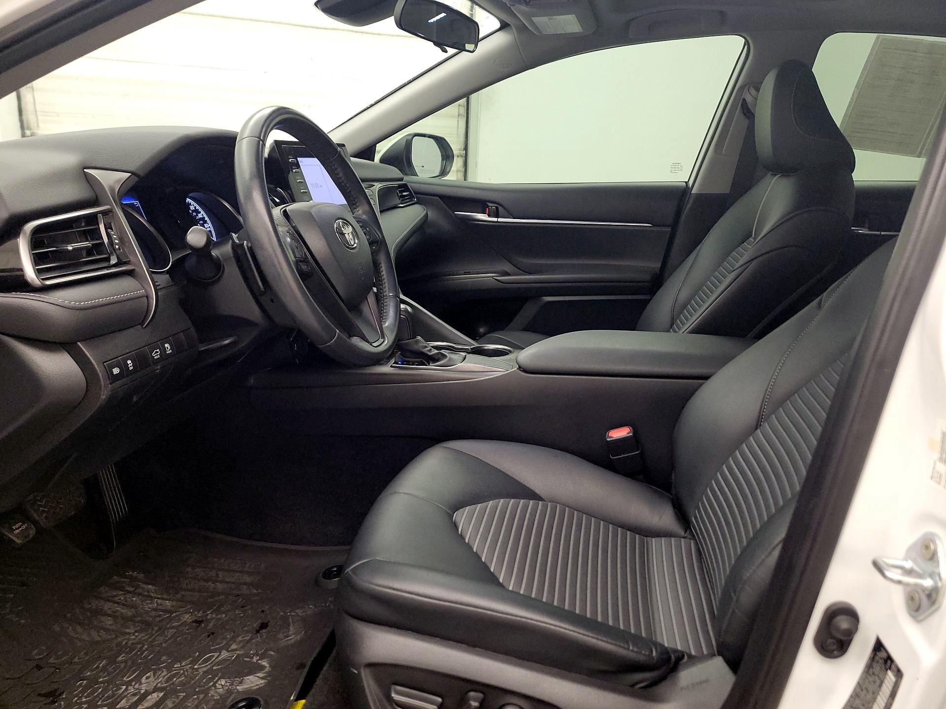 Thumbnail: 2021 Toyota Camry - 11