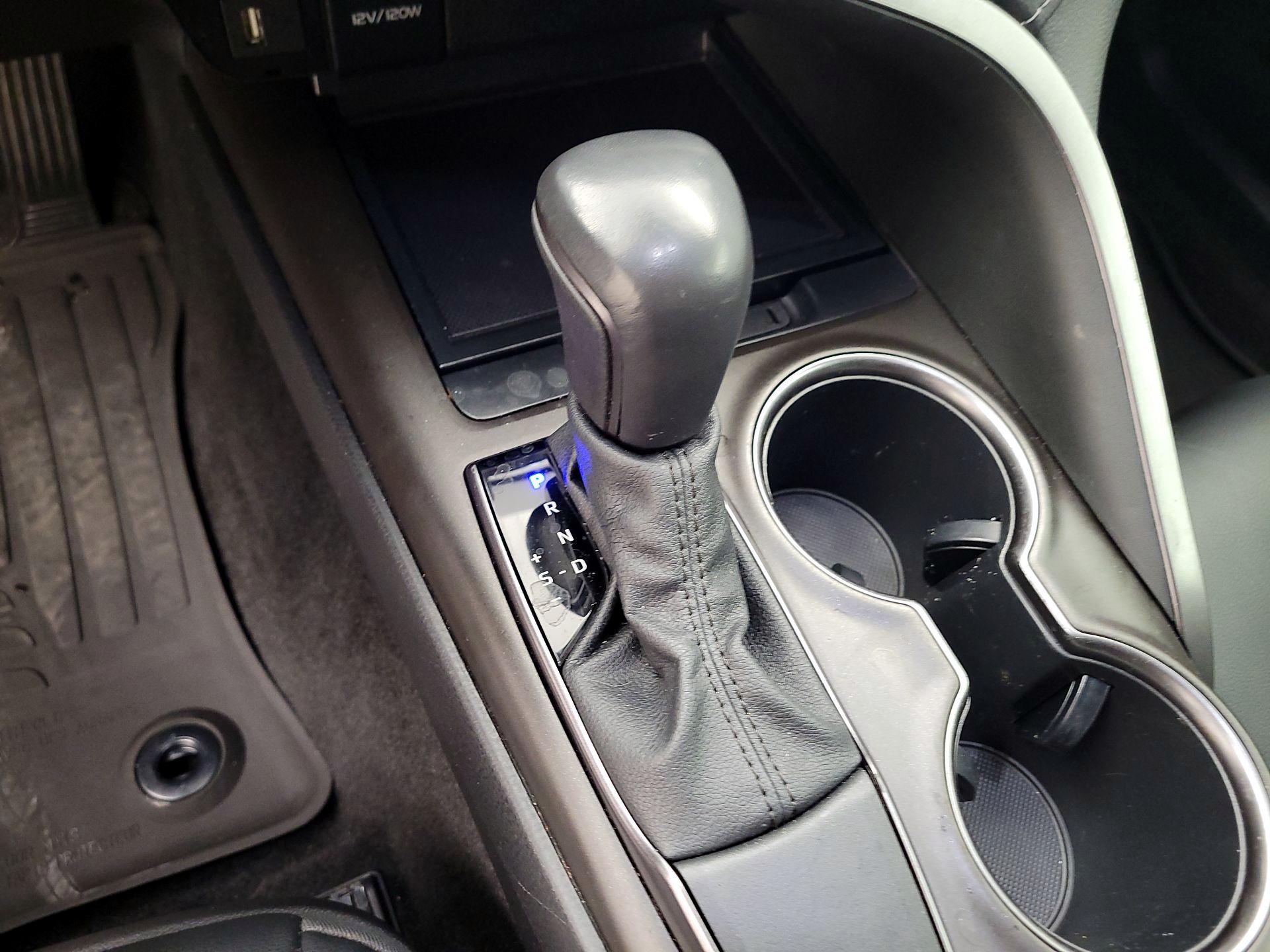 Thumbnail: 2021 Toyota Camry - 17